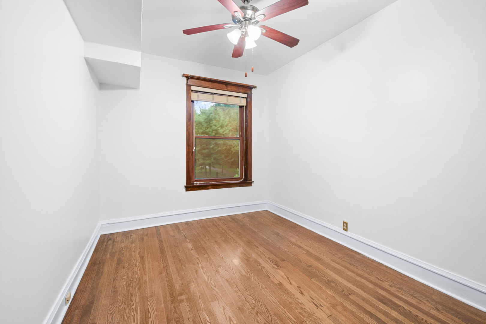 5433 S Greenwood Avenue 2 Property Photo 10