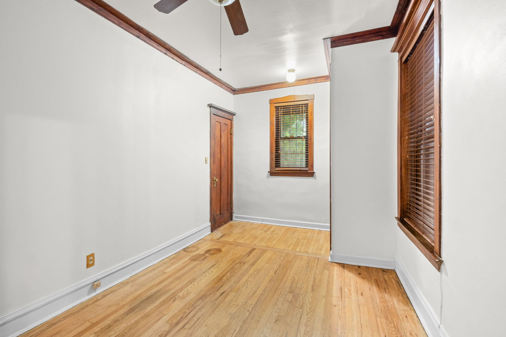 5433 S Greenwood Avenue 2 Property Photo 16