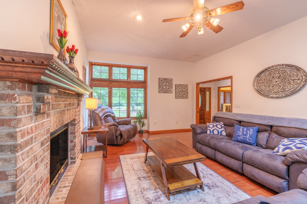 15558 E Country Meadow Road Property Photo 4