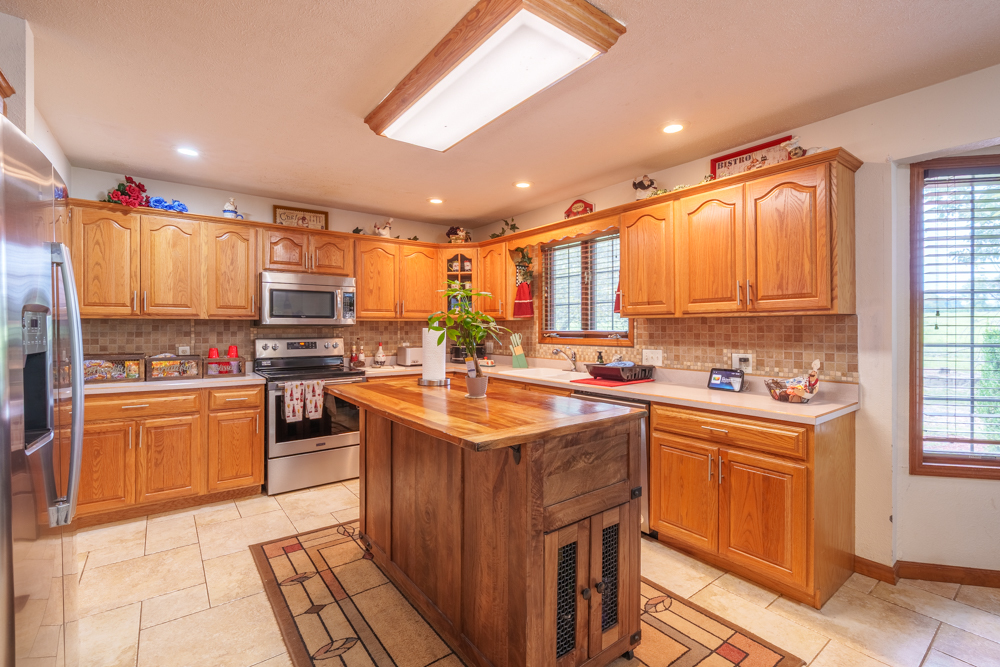 15558 E Country Meadow Road Property Photo 15