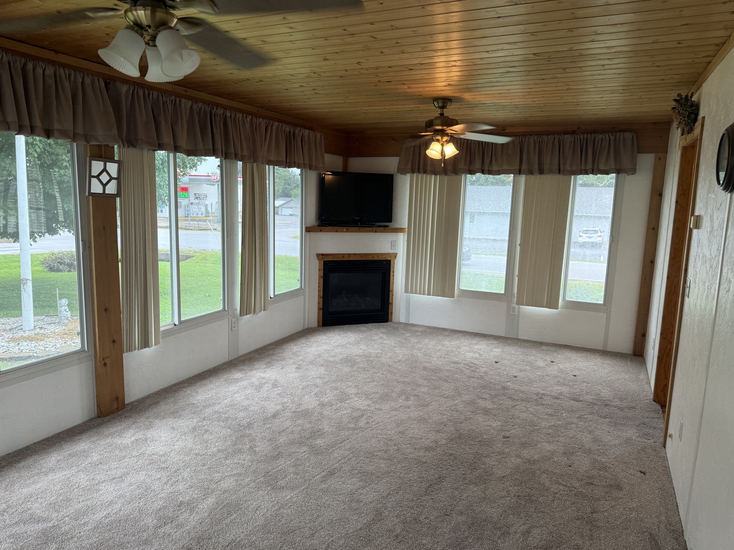 206 6th Avenue East Property Photo 17