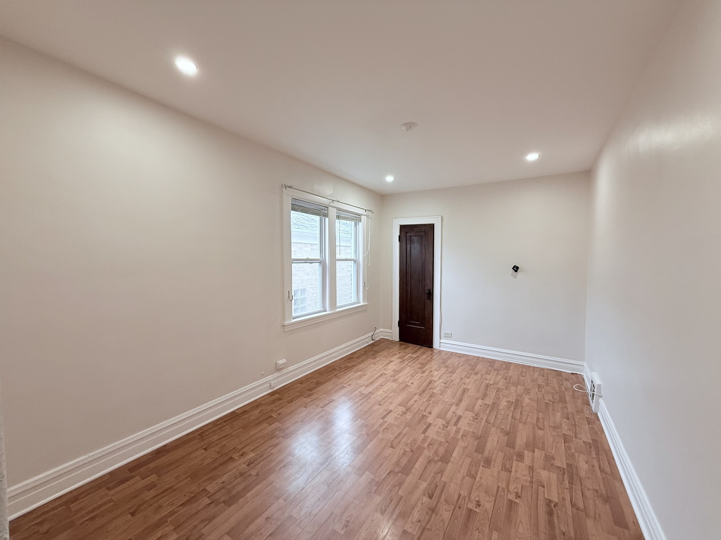 4950 N Marmora Avenue 3 Property Photo 8