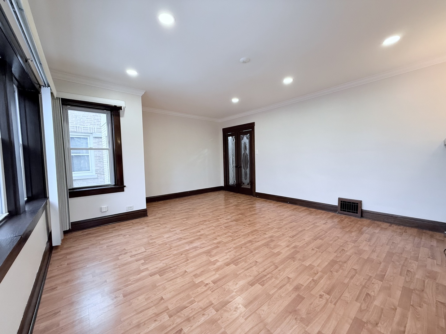 4950 N Marmora Avenue 3 Property Photo 11