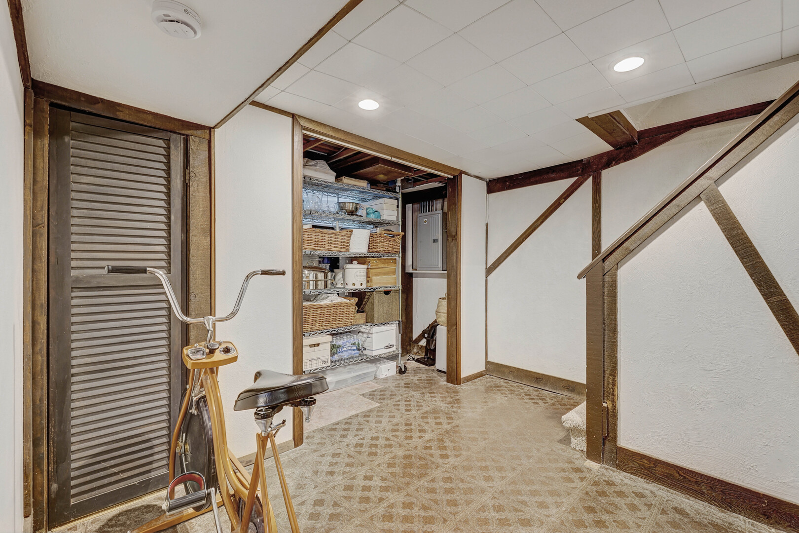 308 S Albert Street Property Photo 26