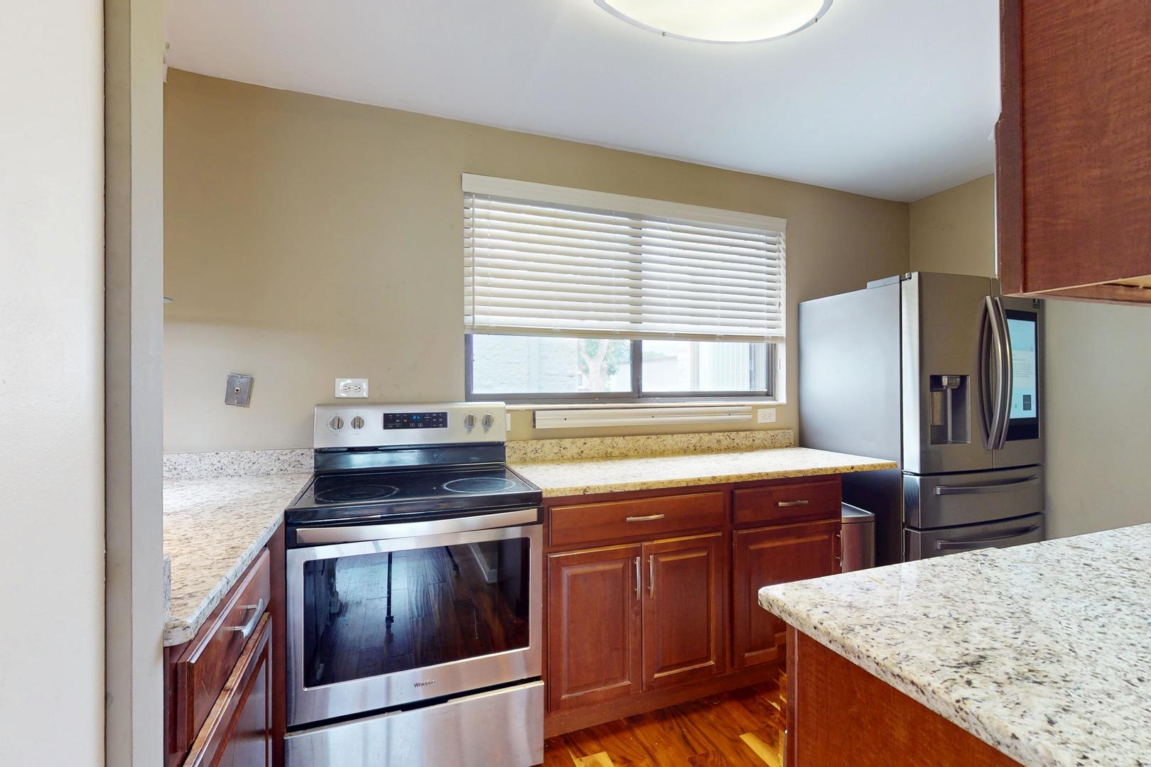 334 W Miner Street 3b Property Photo 6