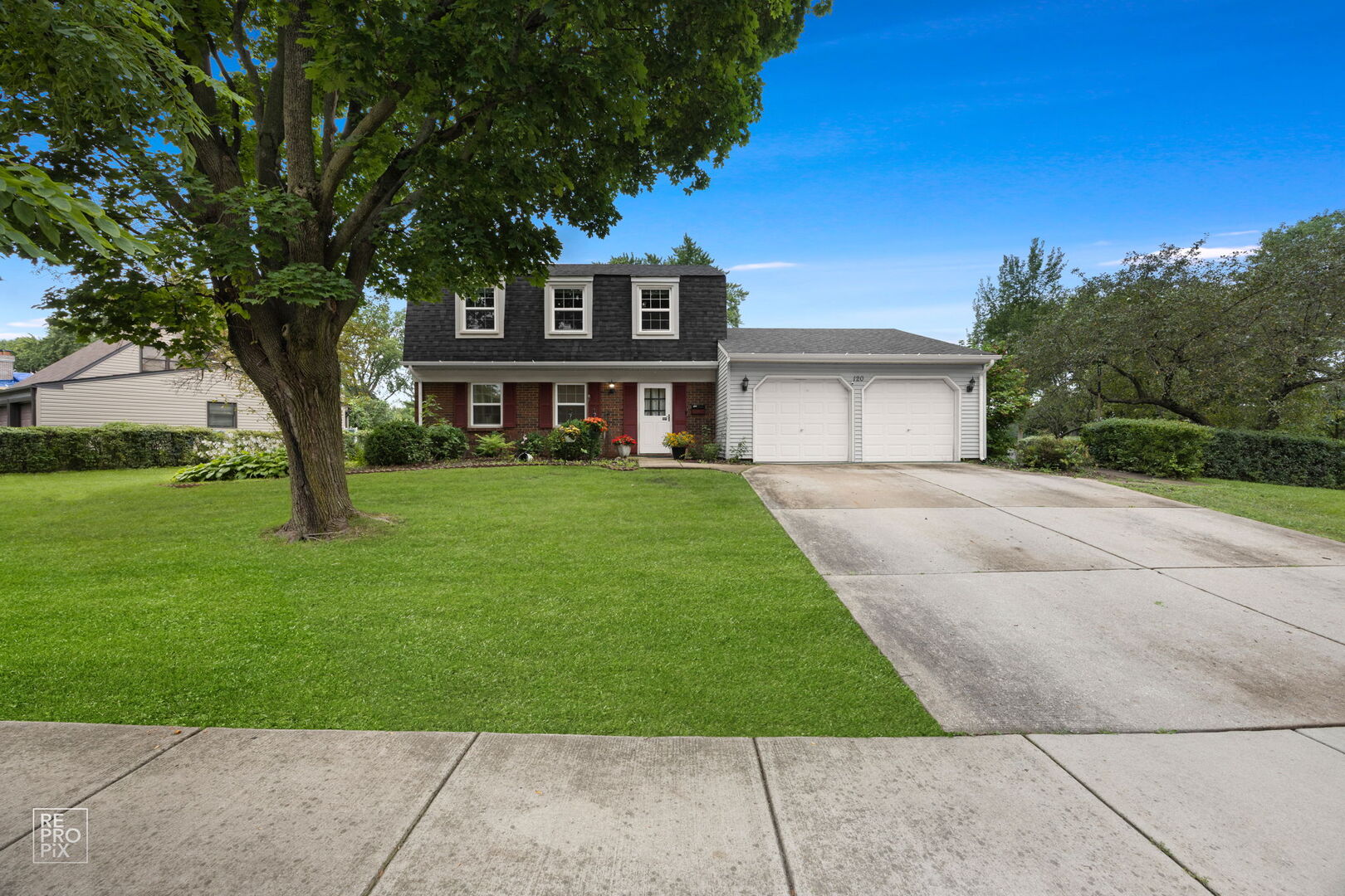120 Tamworth Place Property Photo 1