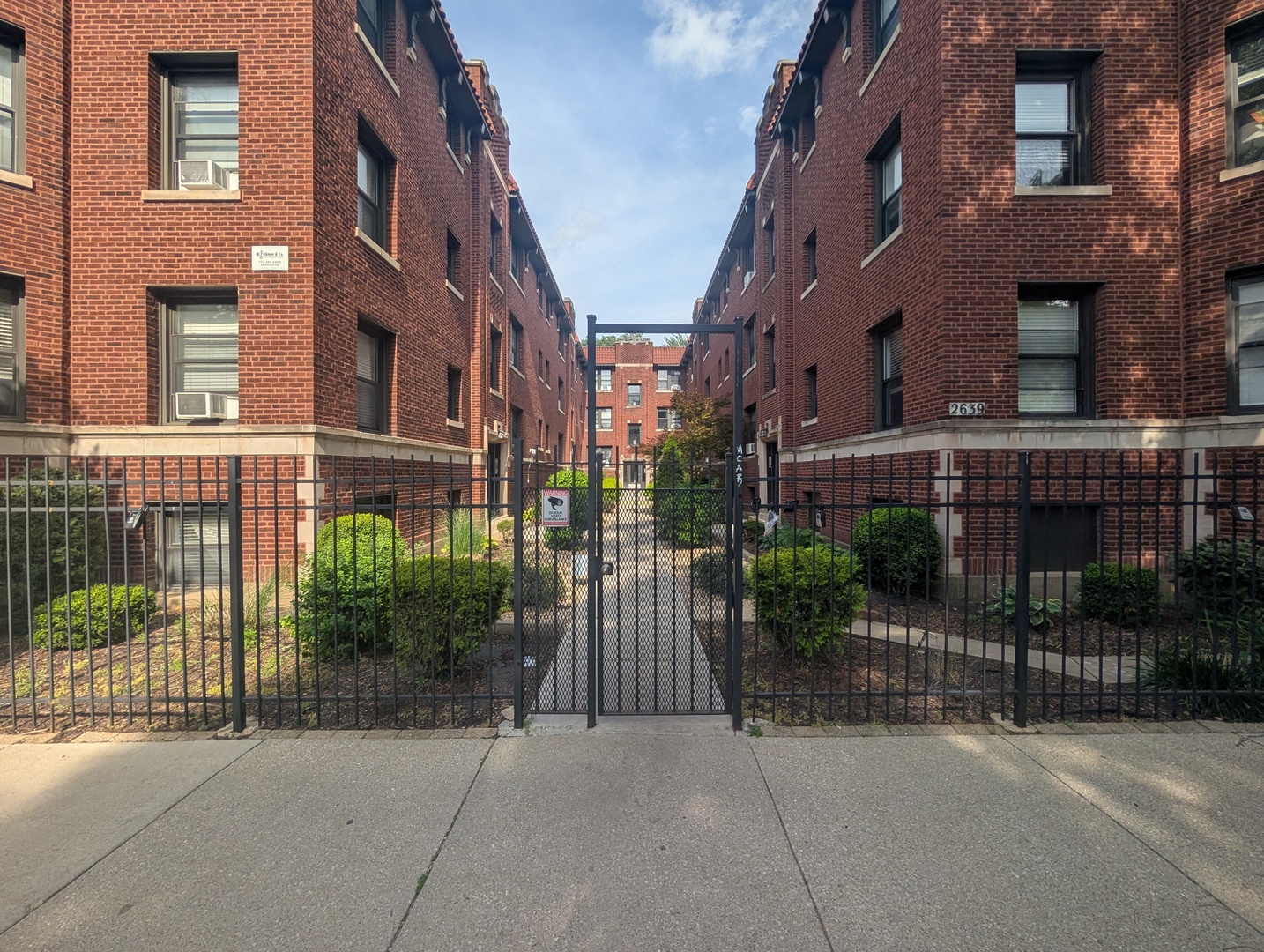 2641 N Spaulding Avenue 3W Property Photo 1