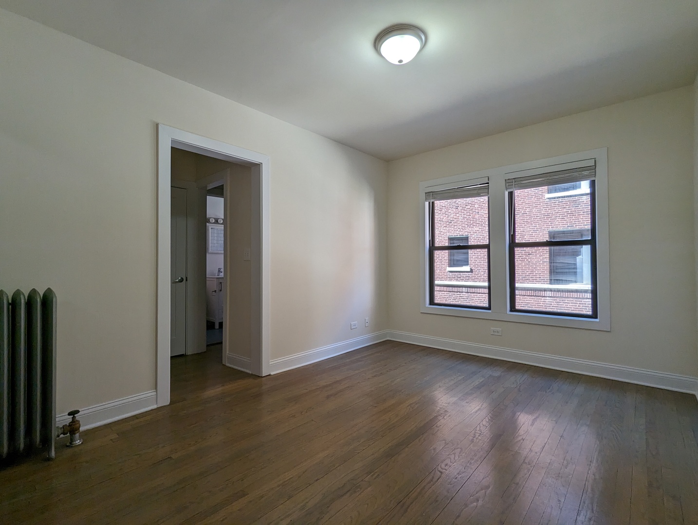 2641 N Spaulding Avenue 3w Property Photo 3