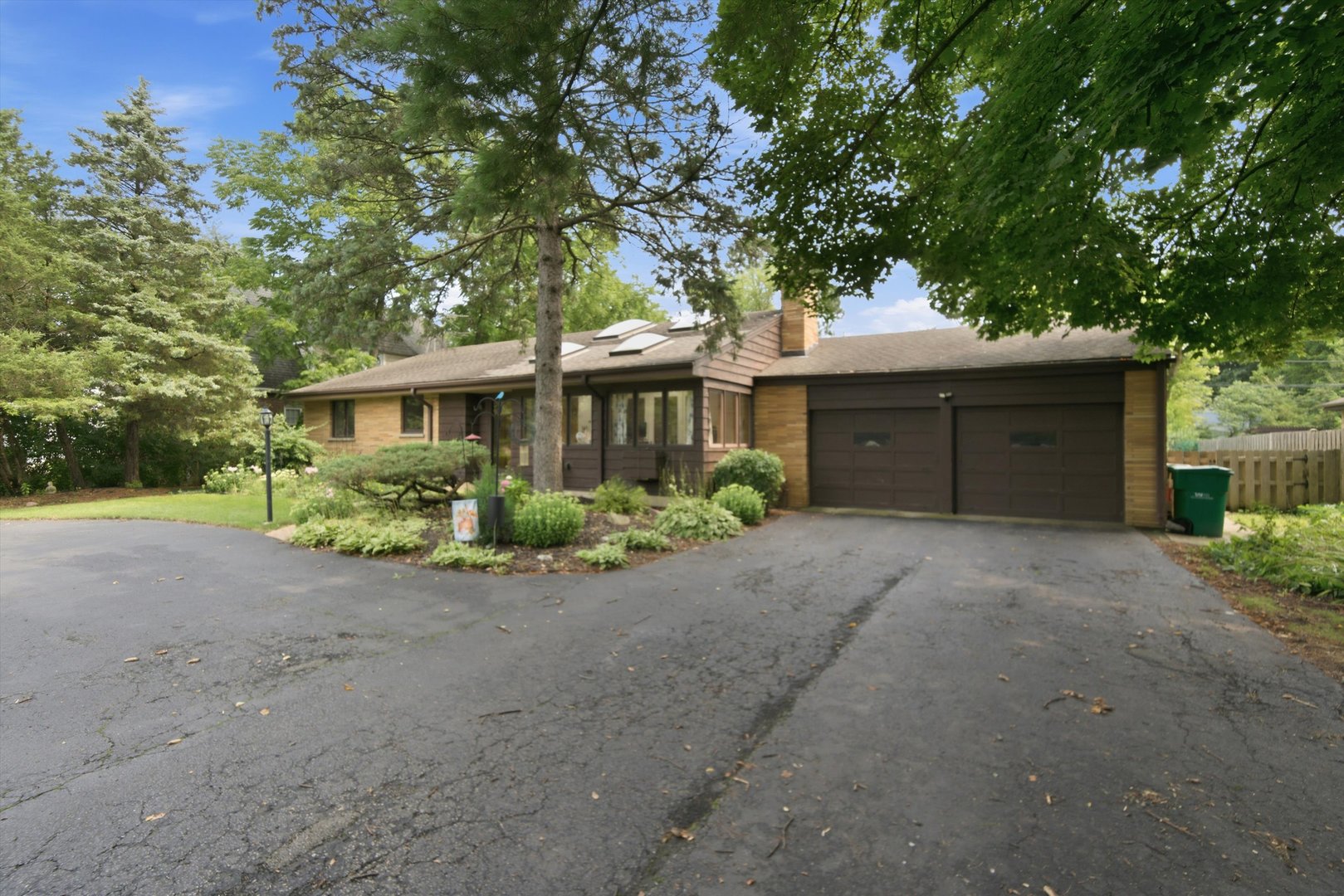 567 Happ Road Property Photo 2