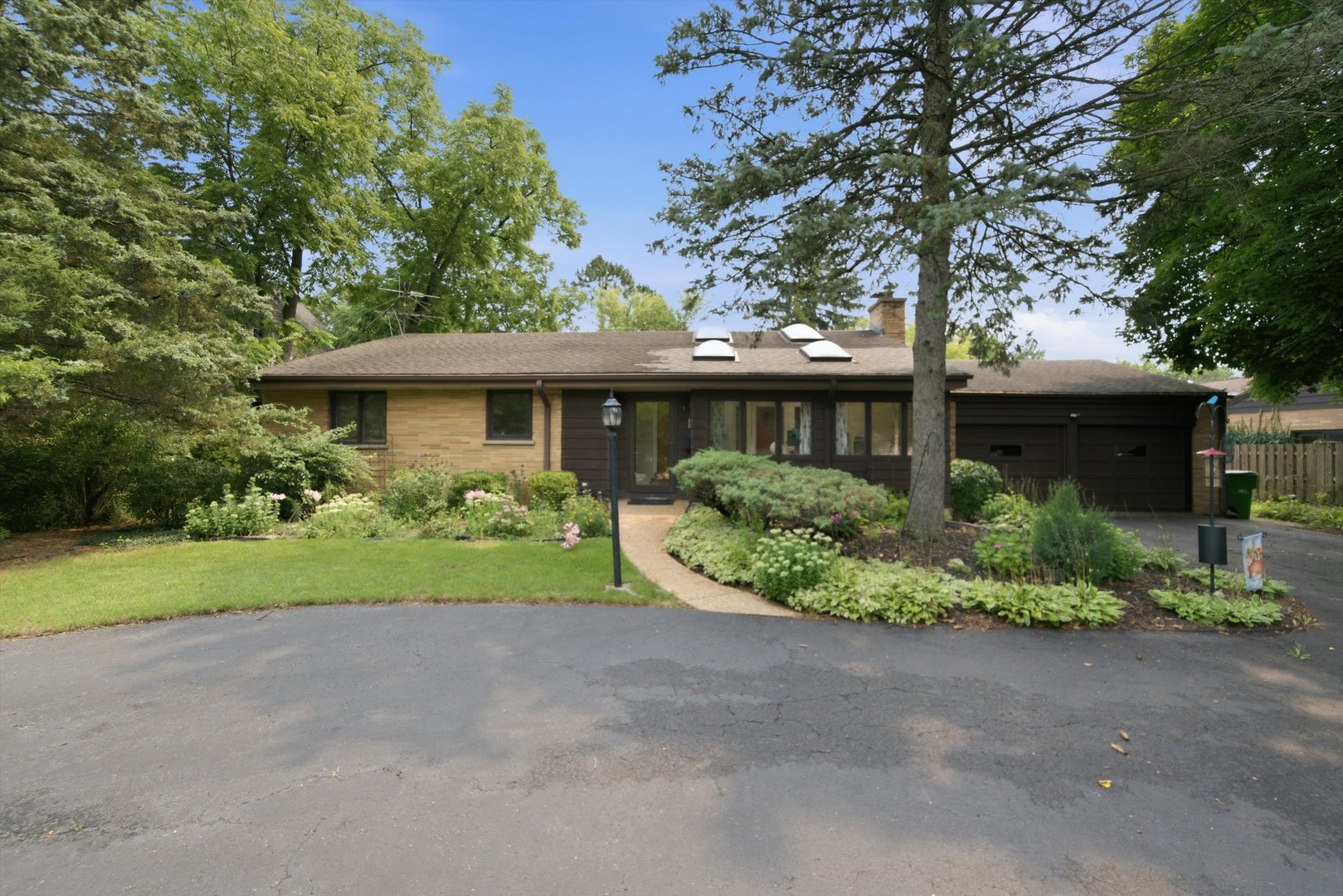 567 Happ Road Property Photo 4