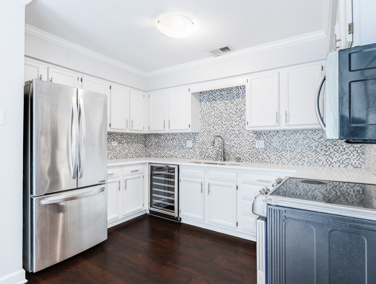 712 W Highland Avenue 6 Property Photo 7