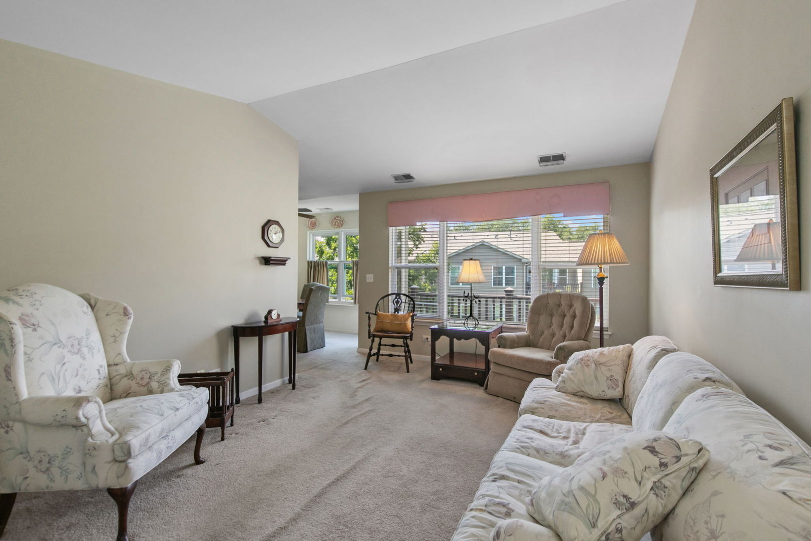 1012 Saxon Court C Property Photo 4