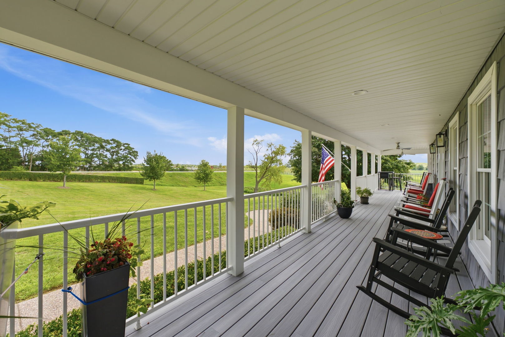 1531 Western Avenue Property Photo 3