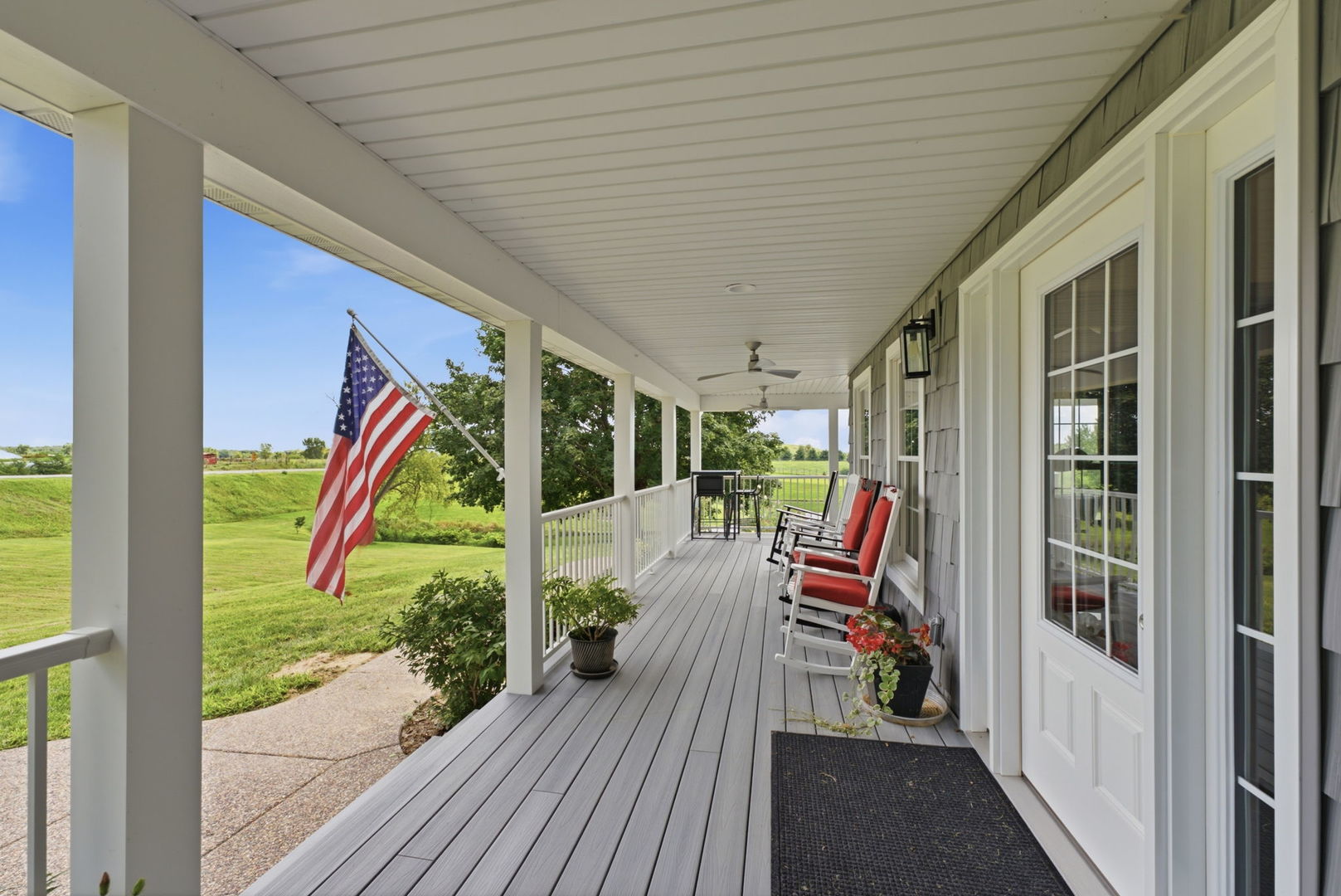 1531 Western Avenue Property Photo 4