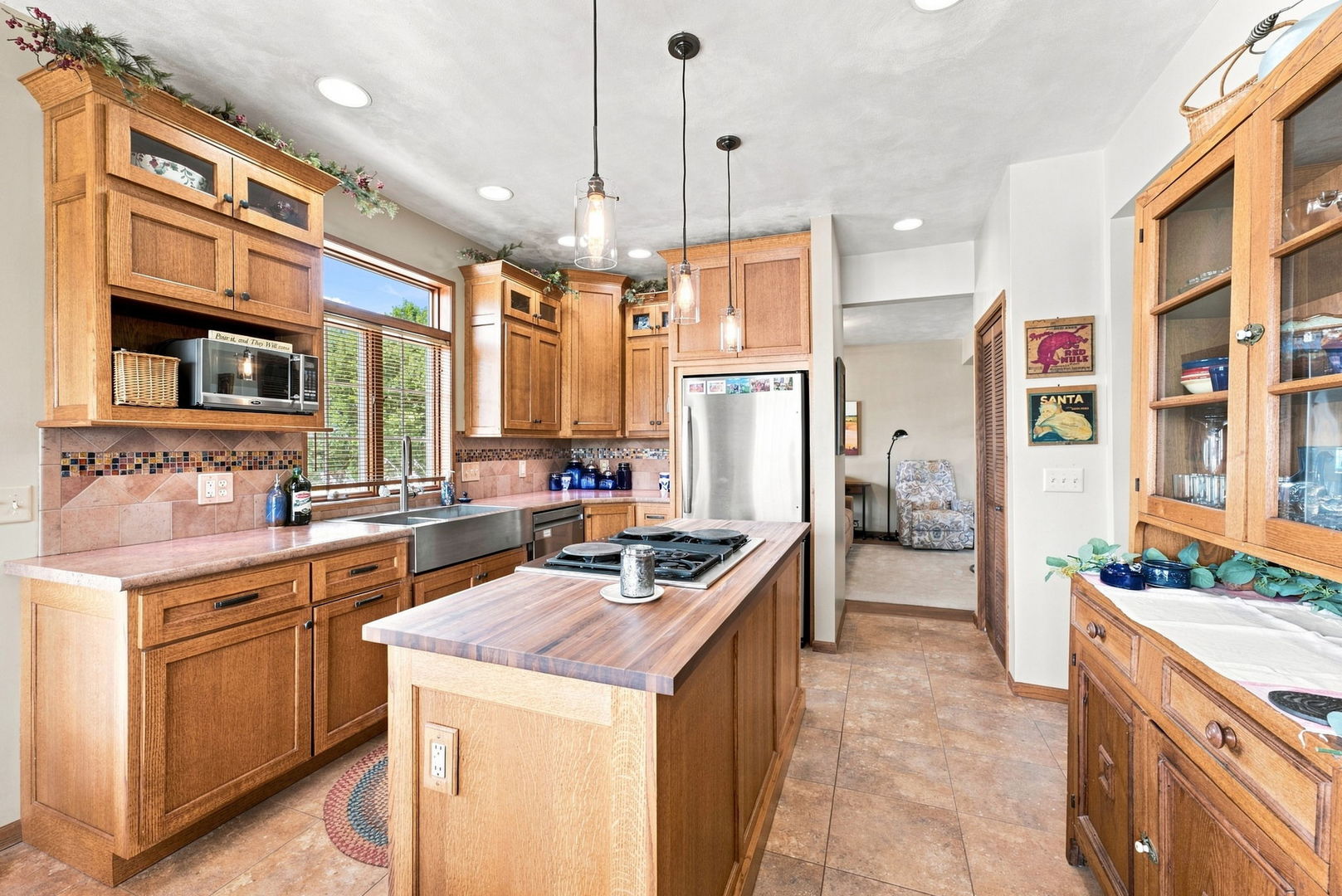 1531 Western Avenue Property Photo 14