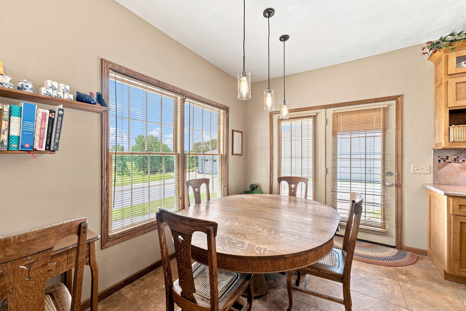1531 Western Avenue Property Photo 16