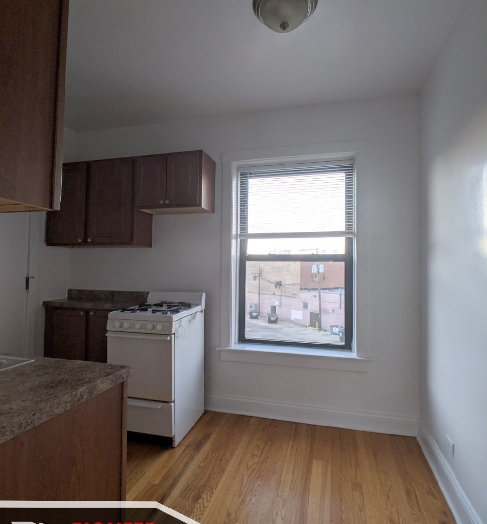 2651 N Spaulding Avenue 3e Property Photo 4