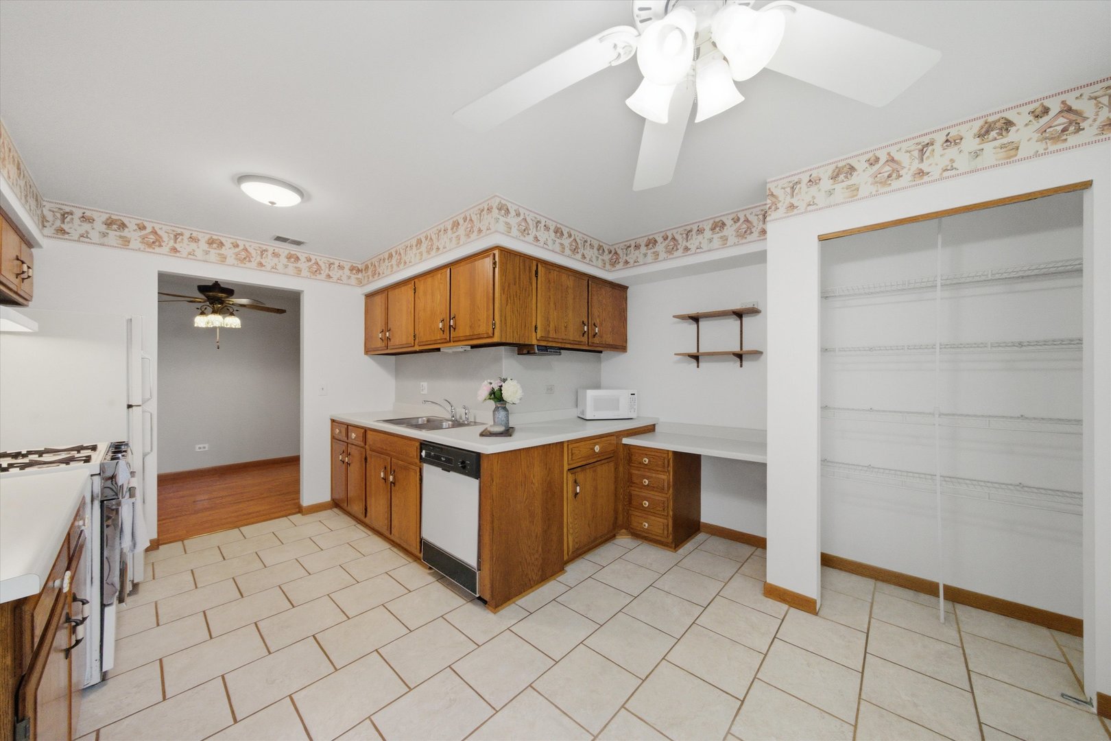 650 Waverly Drive D Property Photo 8