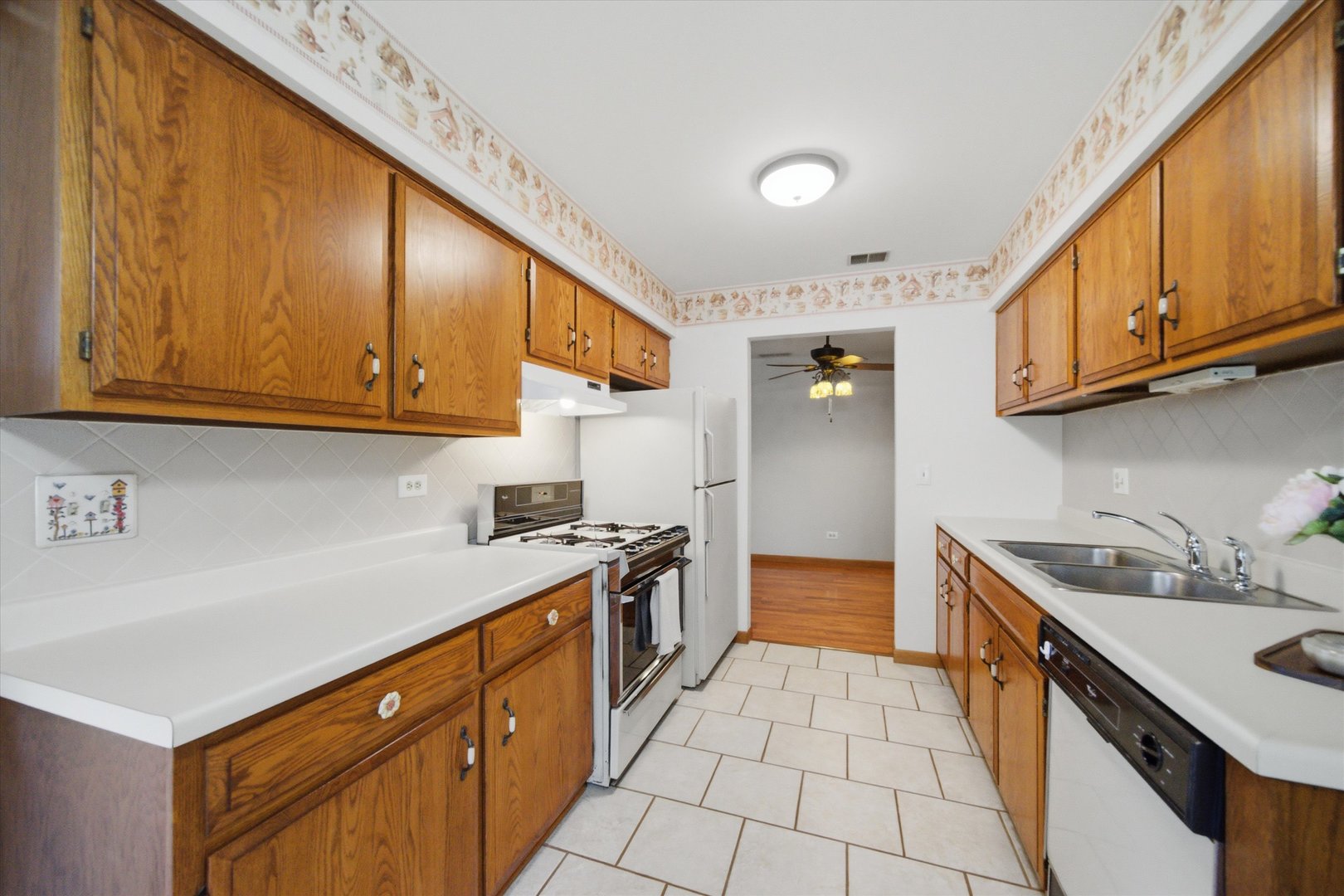 650 Waverly Drive D Property Photo 12
