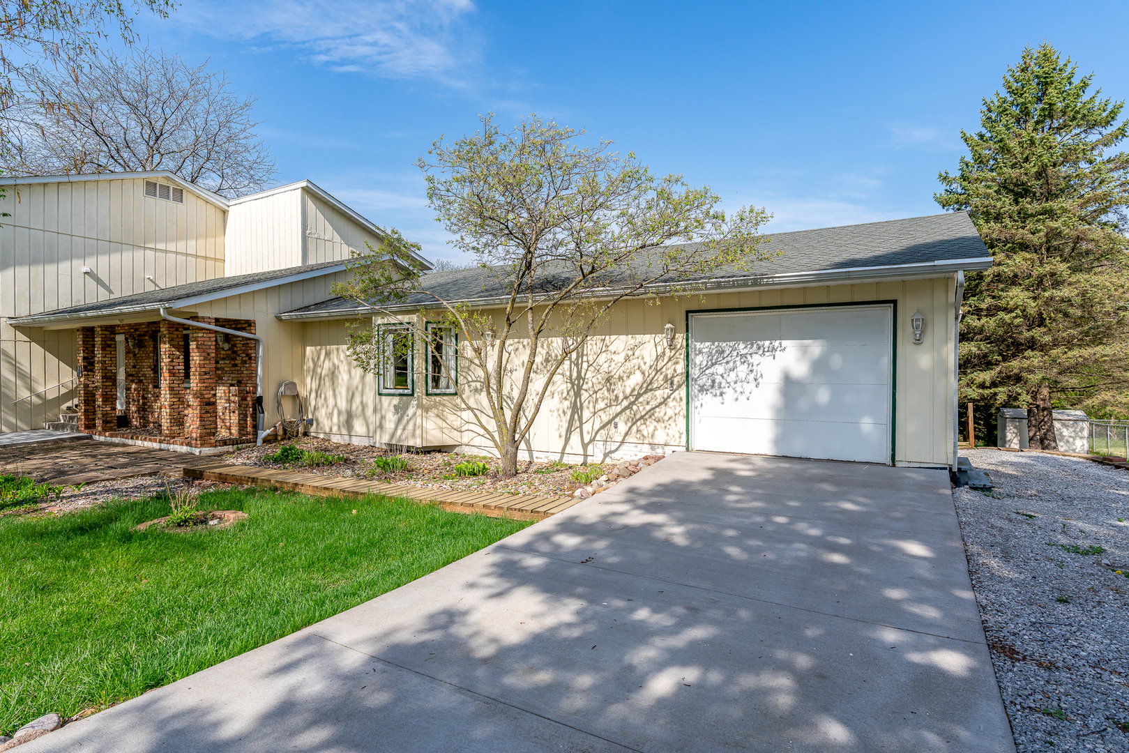 9 Valley View Drive Property Photo 3