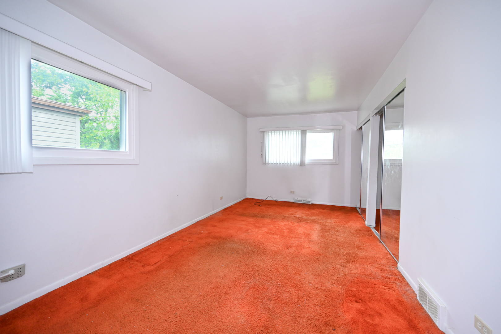 1322 S Arlington Heights Road Property Photo 6