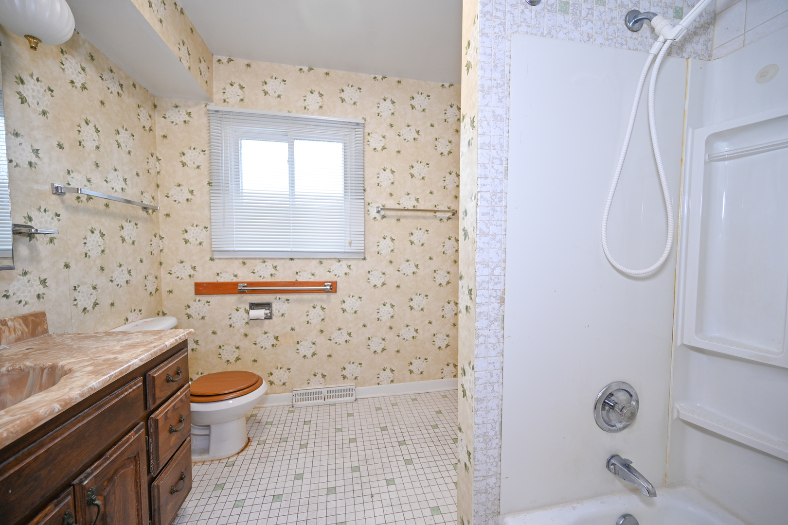 1322 S Arlington Heights Road Property Photo 8