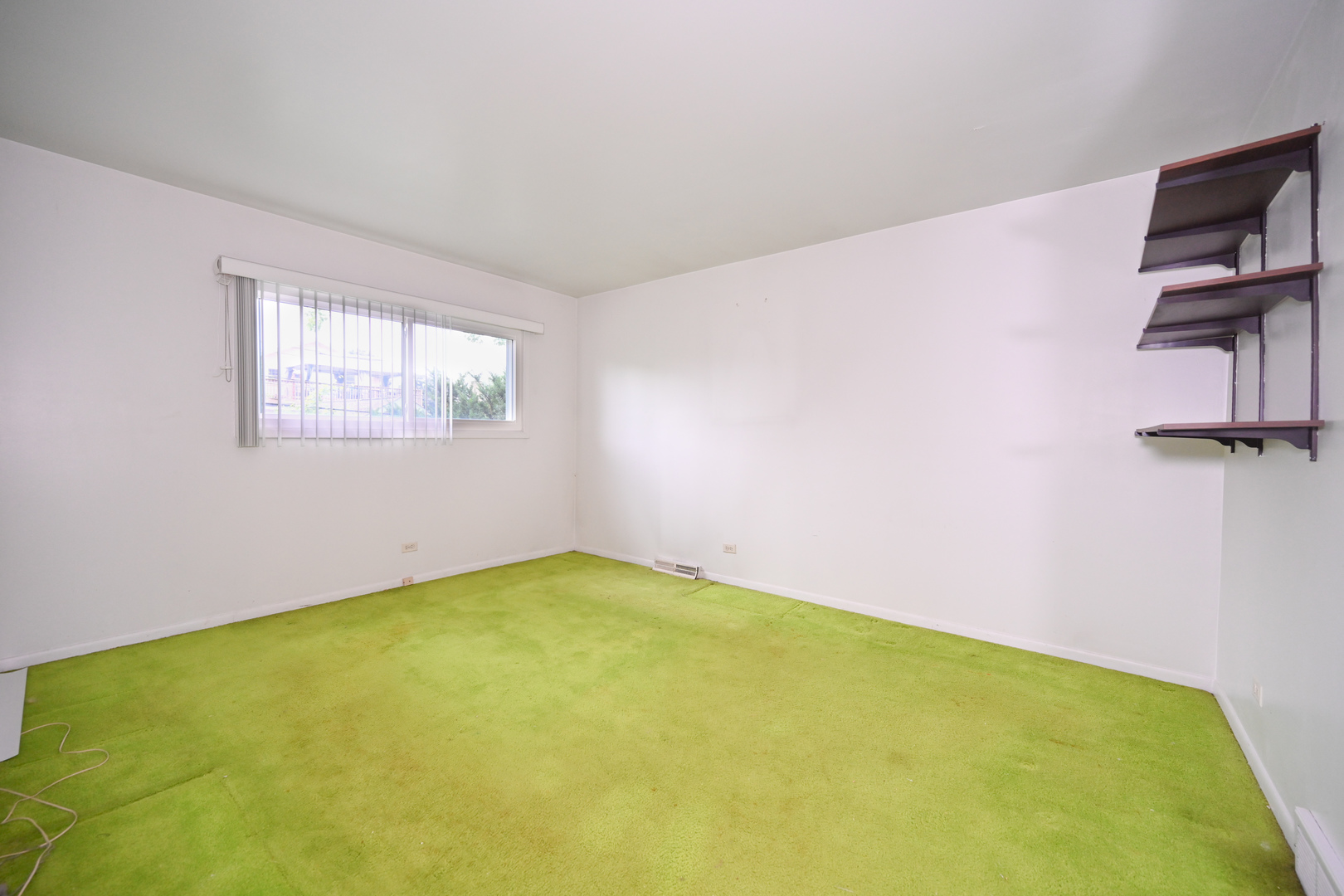 1322 S Arlington Heights Road Property Photo 9