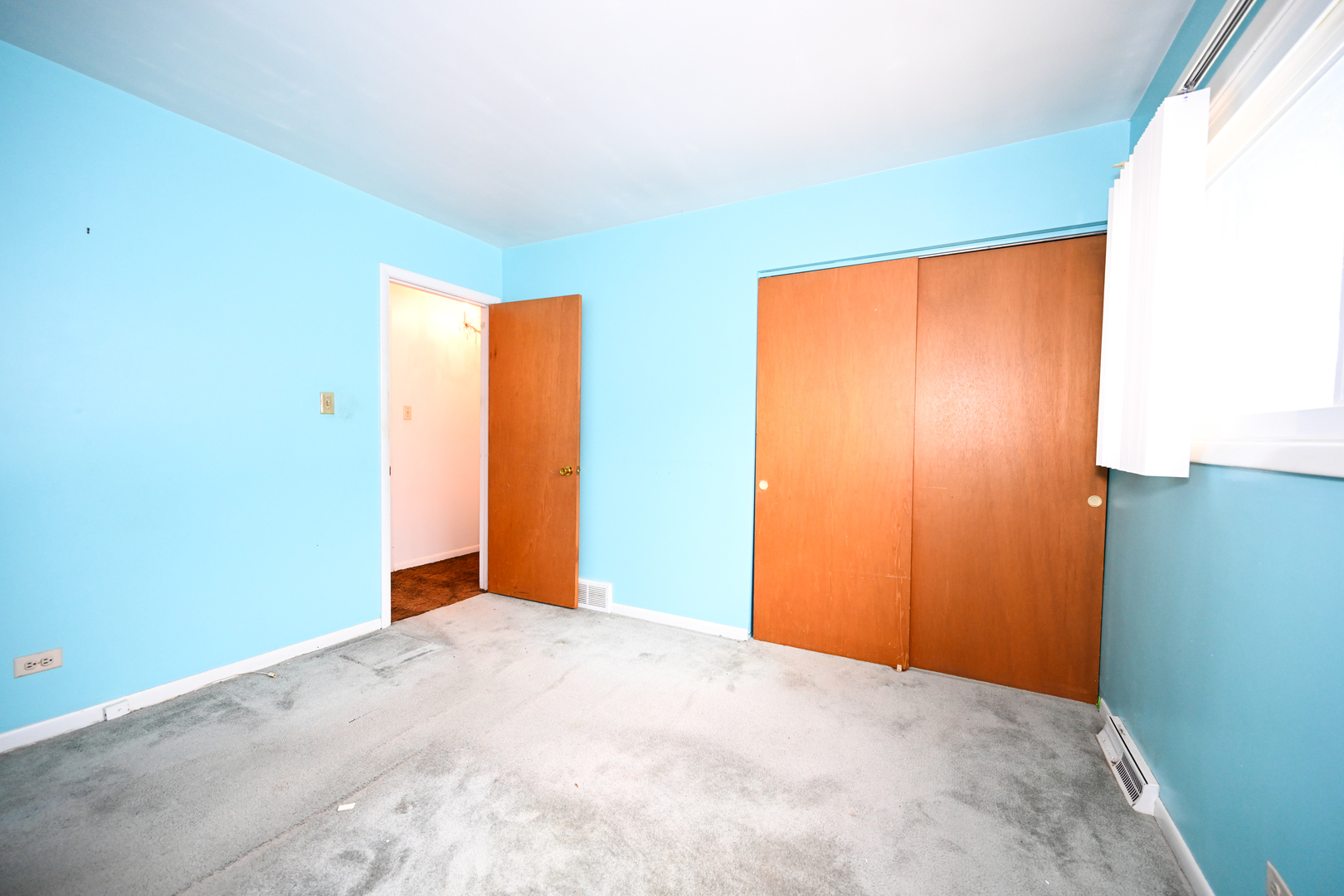 1322 S Arlington Heights Road Property Photo 10