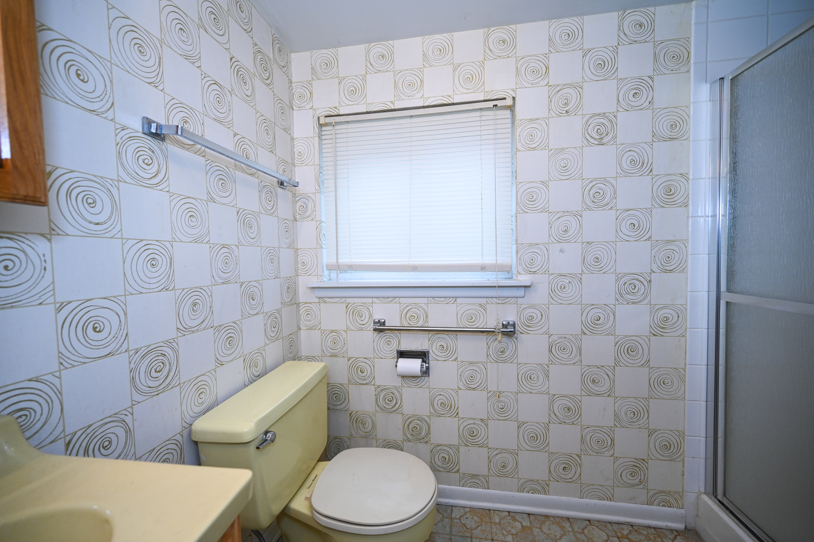 1322 S Arlington Heights Road Property Photo 11