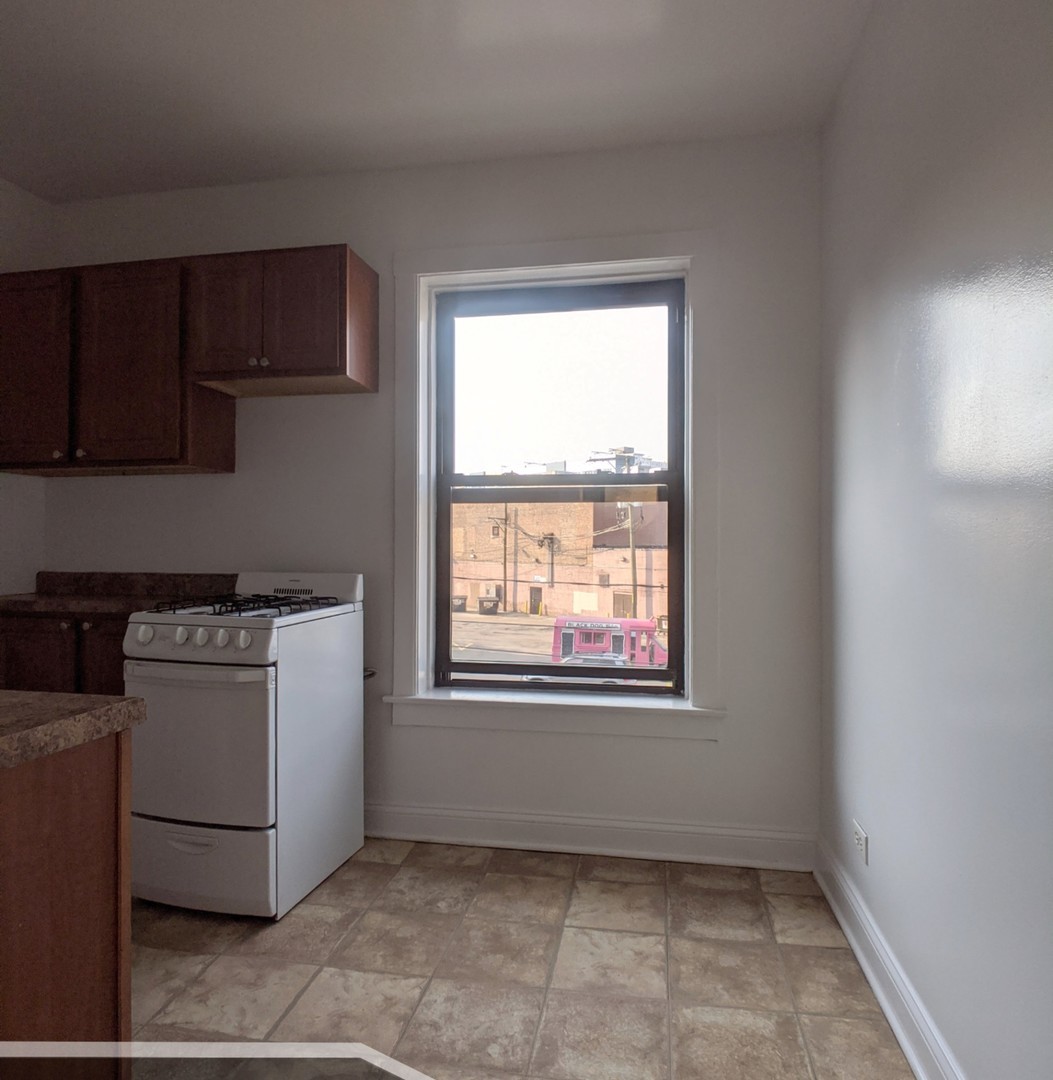 2651 N Spaulding Avenue 2e Property Photo 4