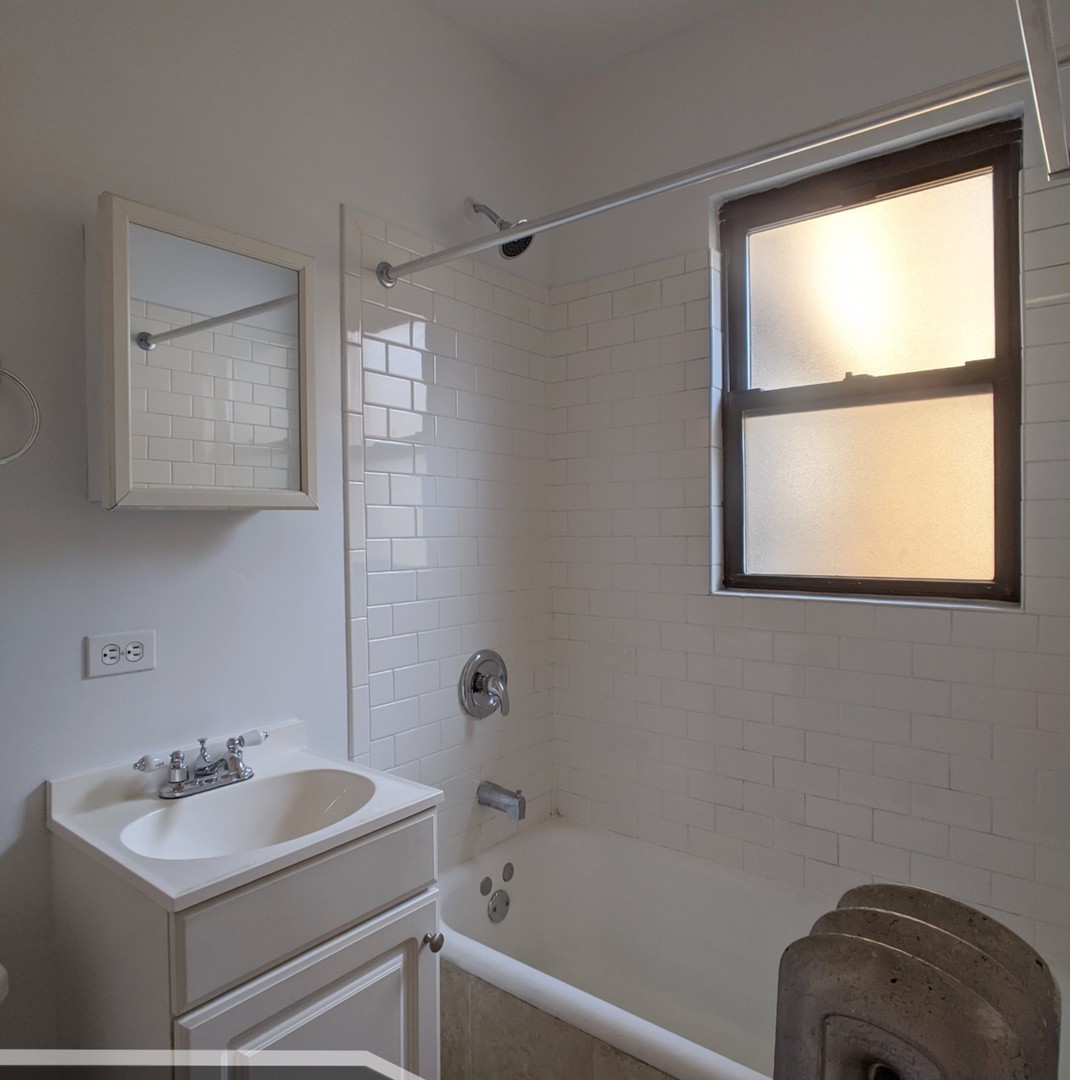 2651 N Spaulding Avenue 2e Property Photo 12