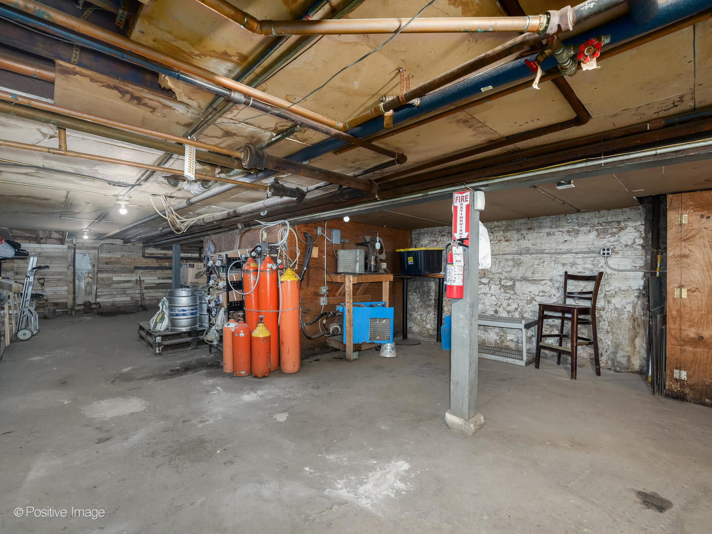 3243 N Western Avenue Property Photo 7