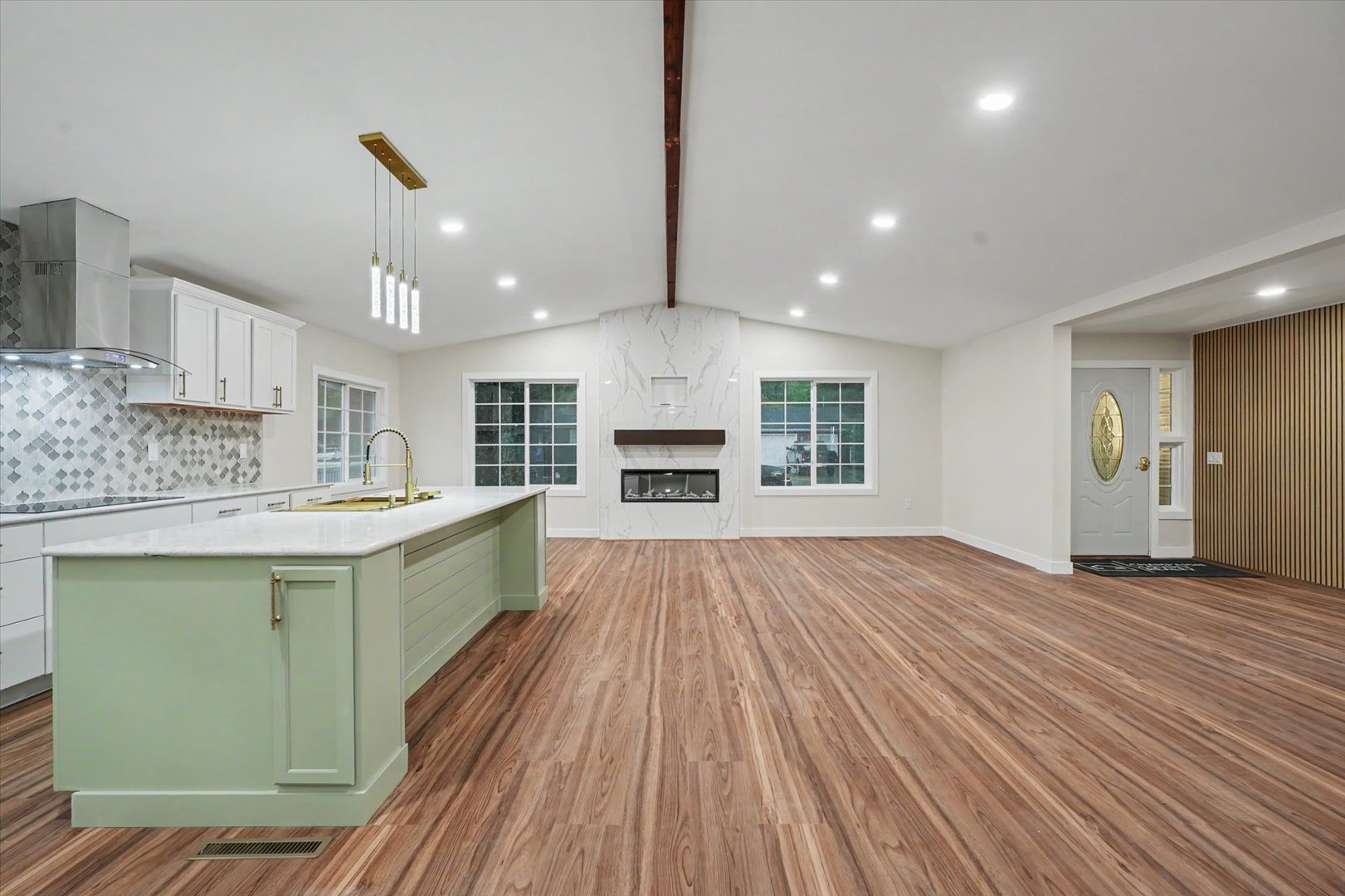 1303 S Western Avenue Property Photo 11
