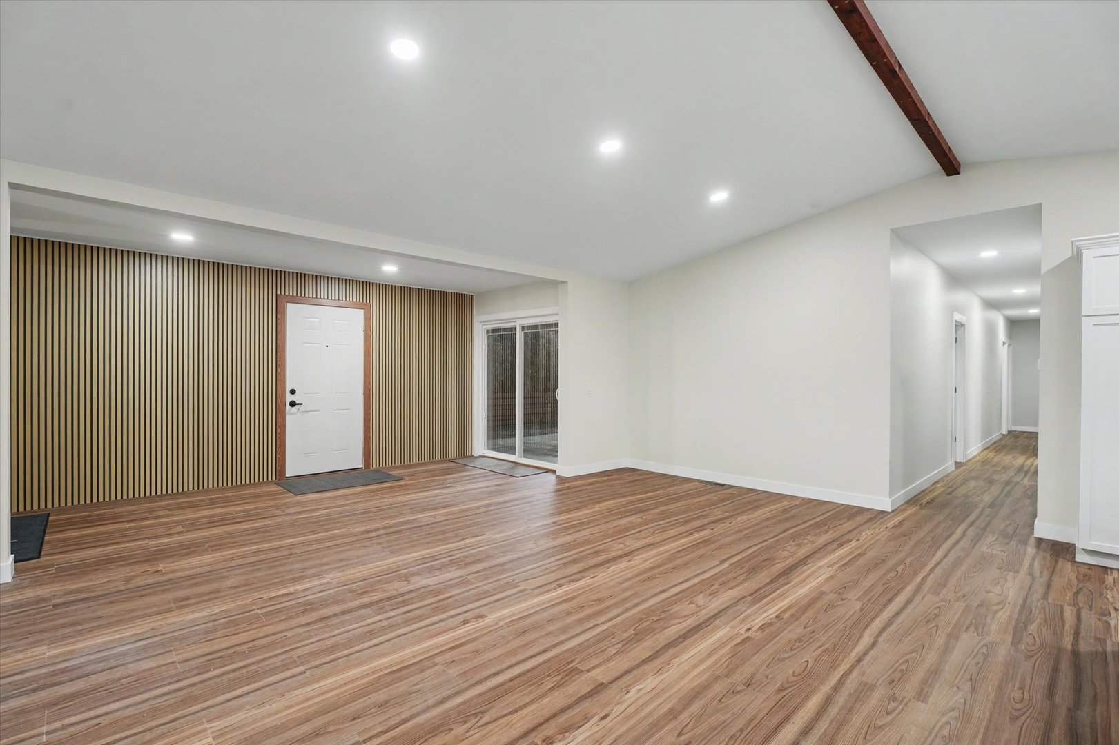 1303 S Western Avenue Property Photo 16