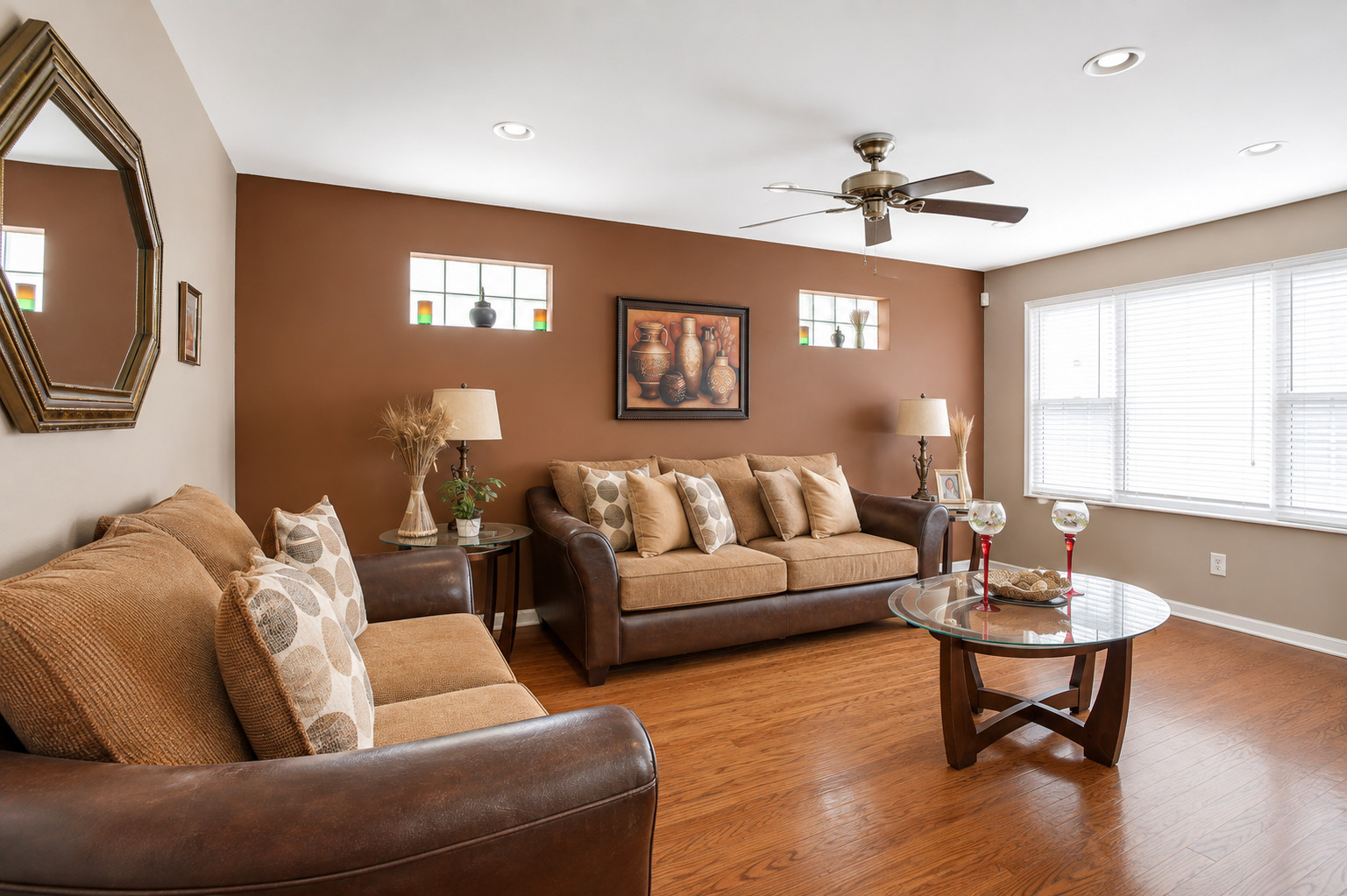 446 Greenbay Avenue Property Photo 4