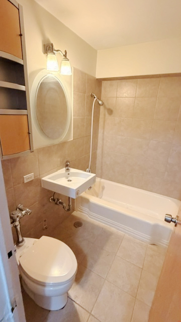 7337 S South Shore Drive 812 Property Photo 10