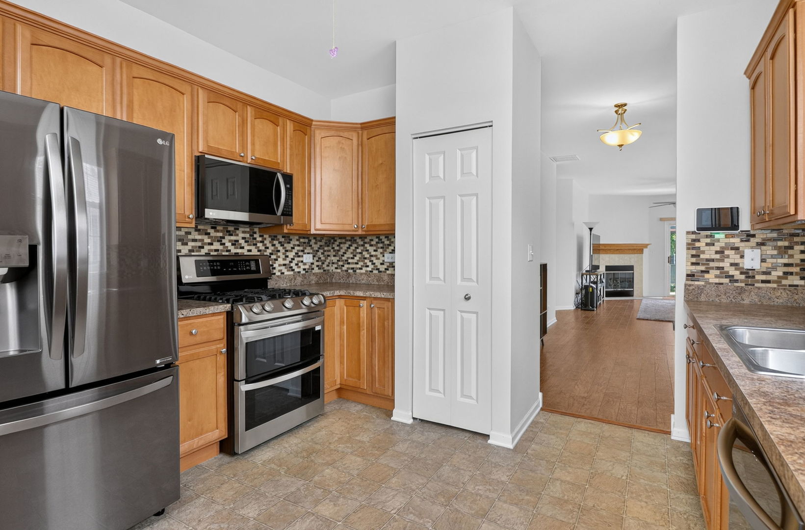 8218 Tremont Lane Property Photo 8