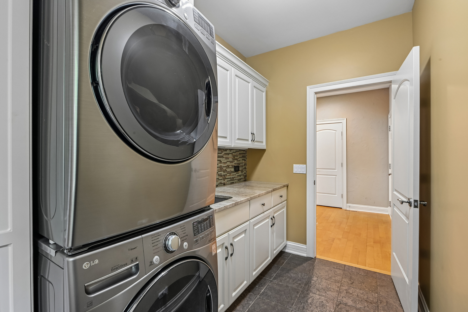 661 Reserve Court Property Photo 24