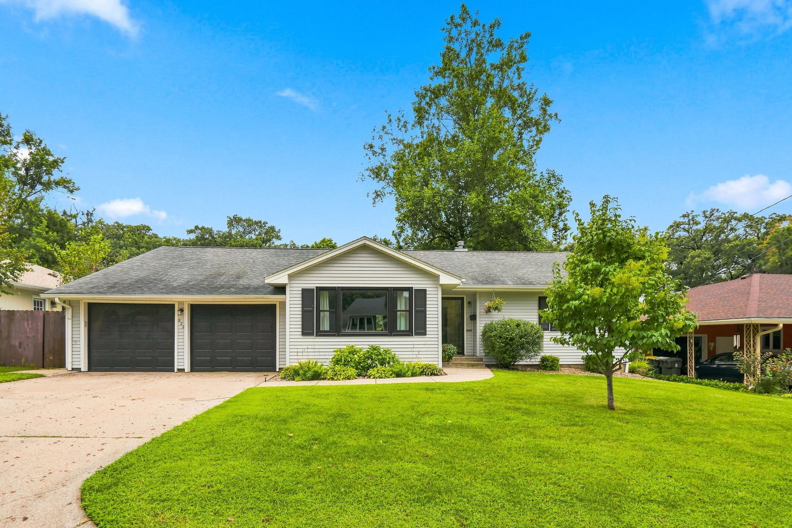 222 Hillcrest Drive Property Photo 1