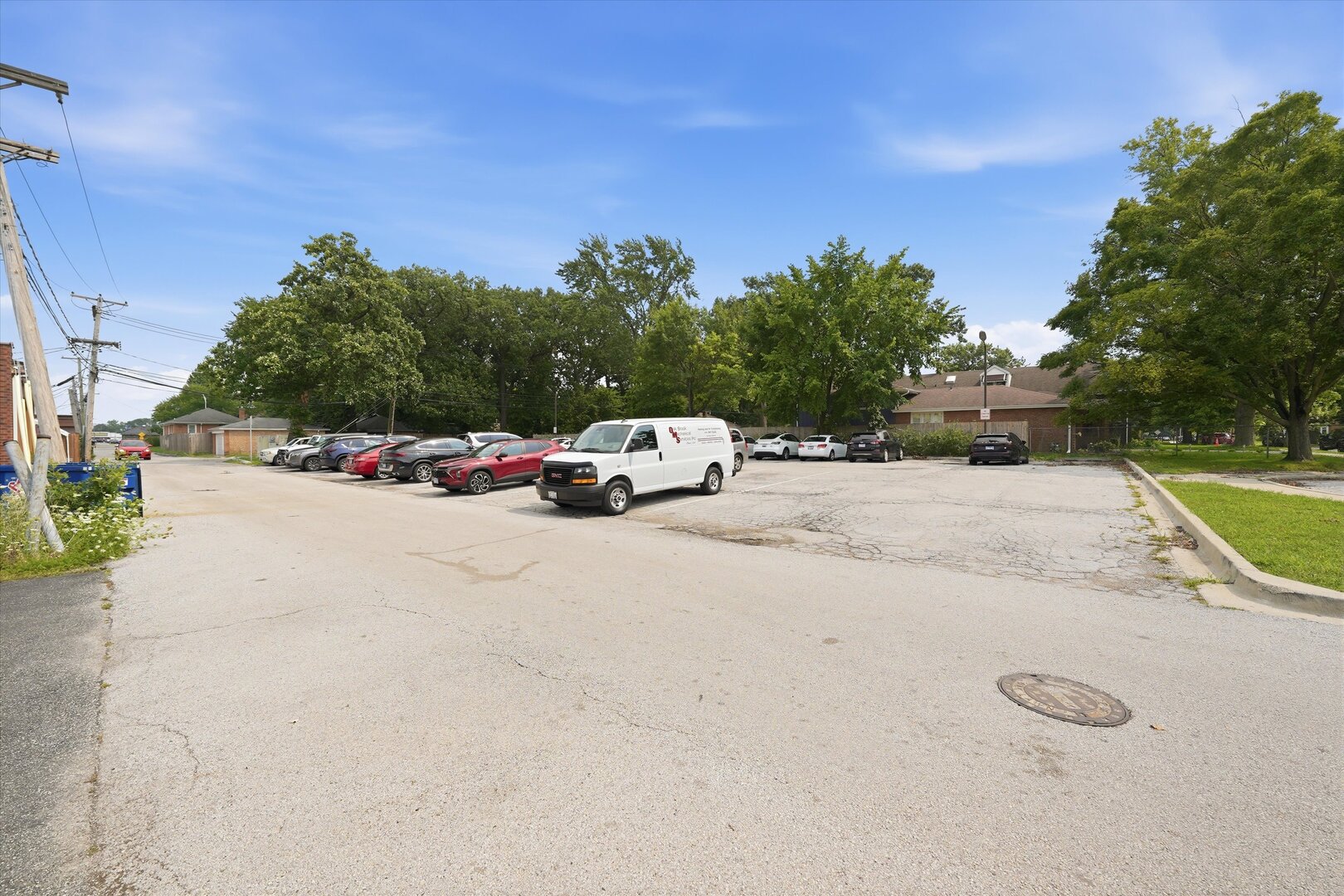 5005 W 95th Street Property Photo 8