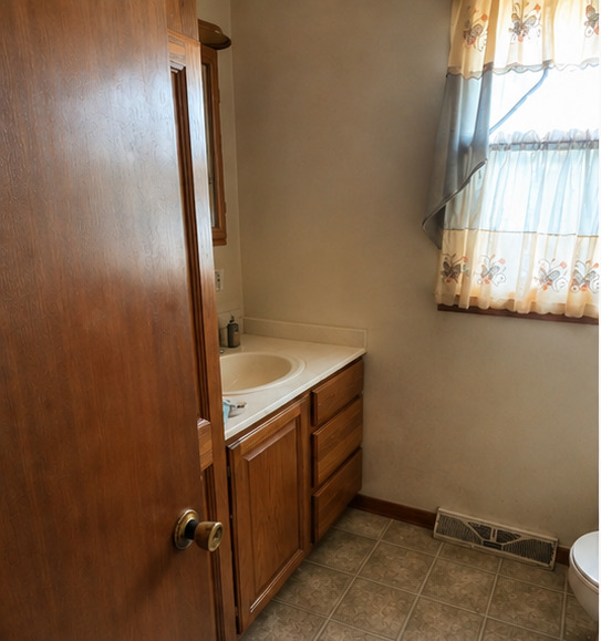 825 Locust Street Property Photo 7
