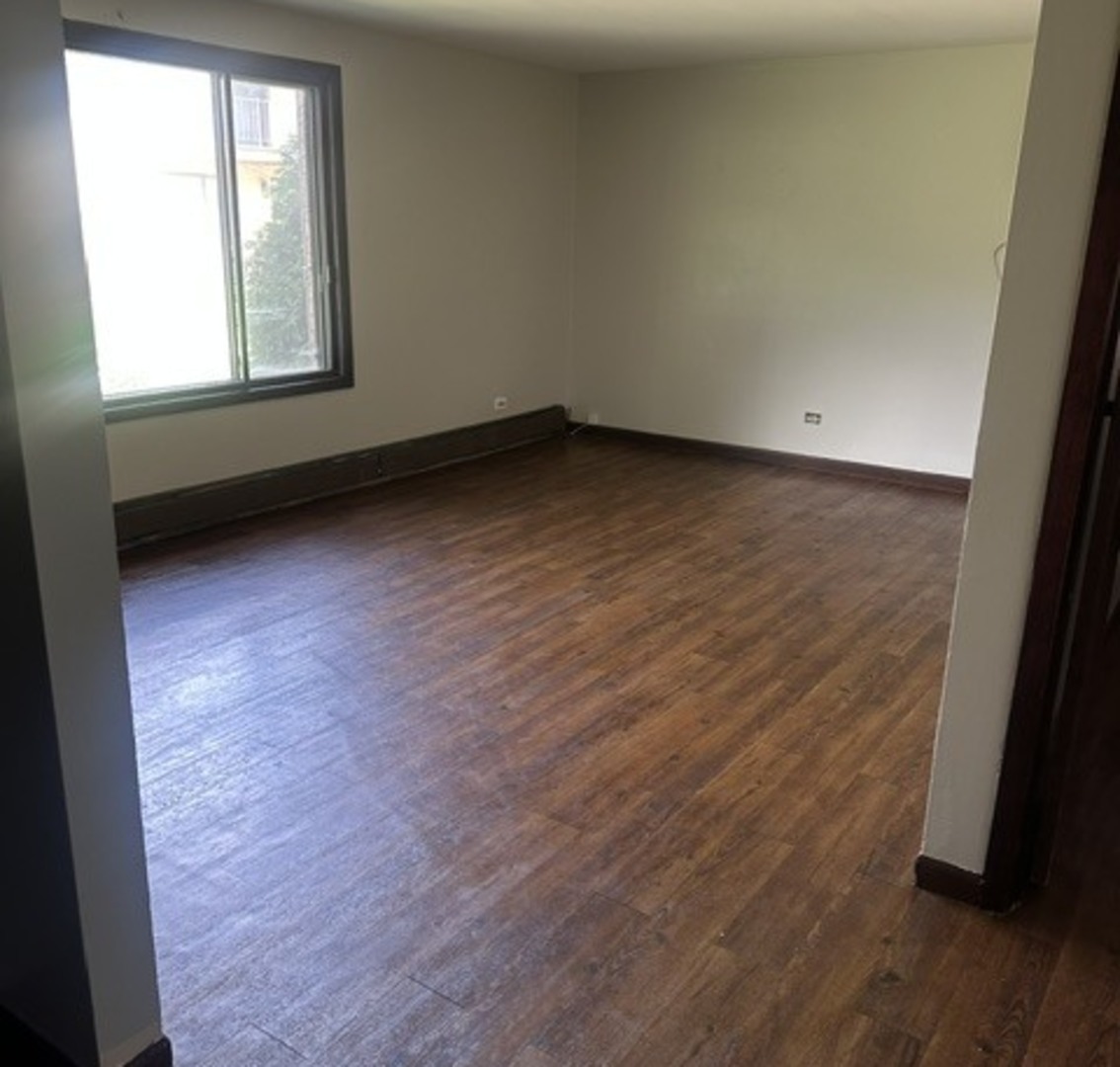 14833 Kilpatrick Avenue 1e Property Photo 2