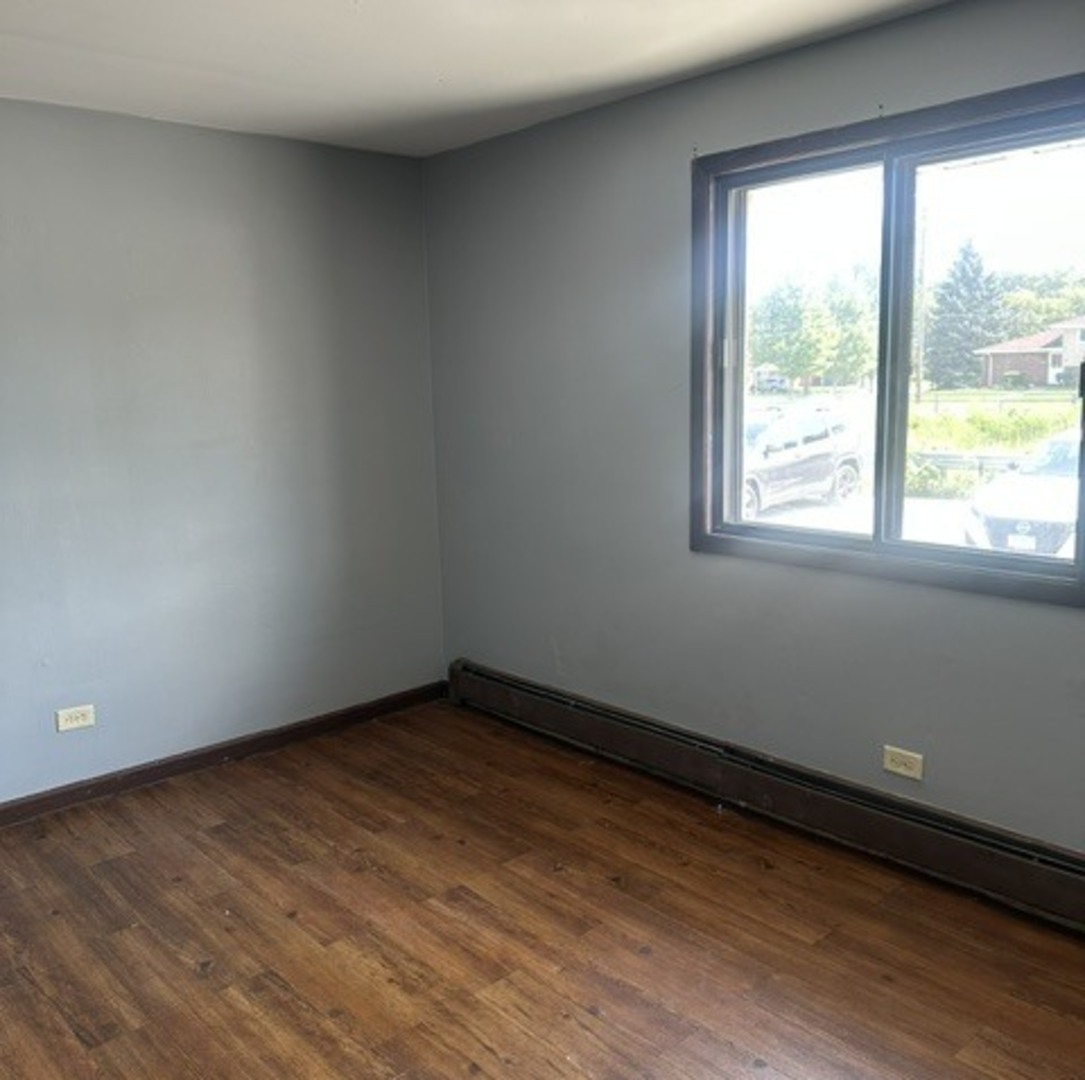 14833 Kilpatrick Avenue 1e Property Photo 8