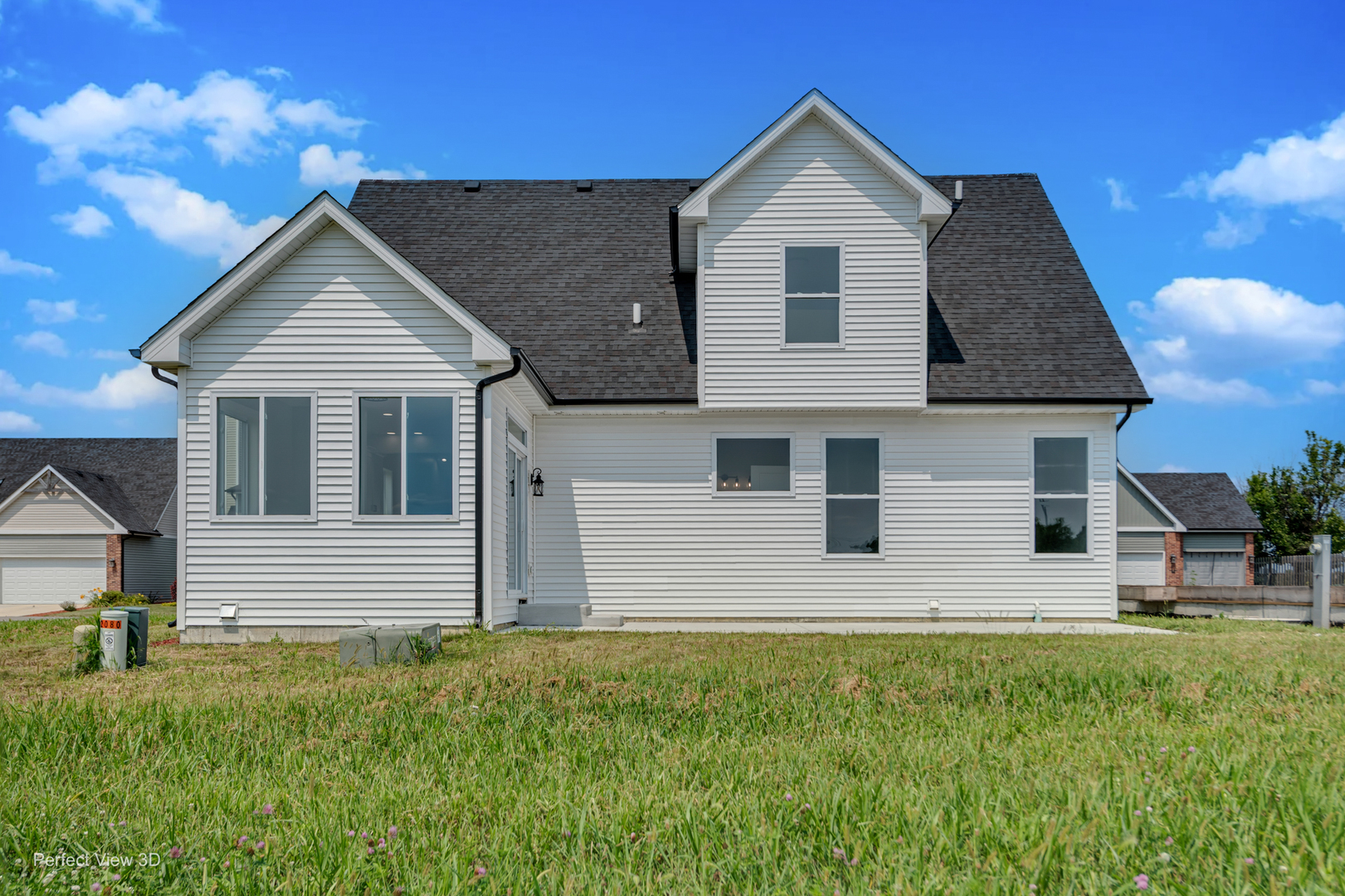 2080 Waters Edge Drive Property Photo 2