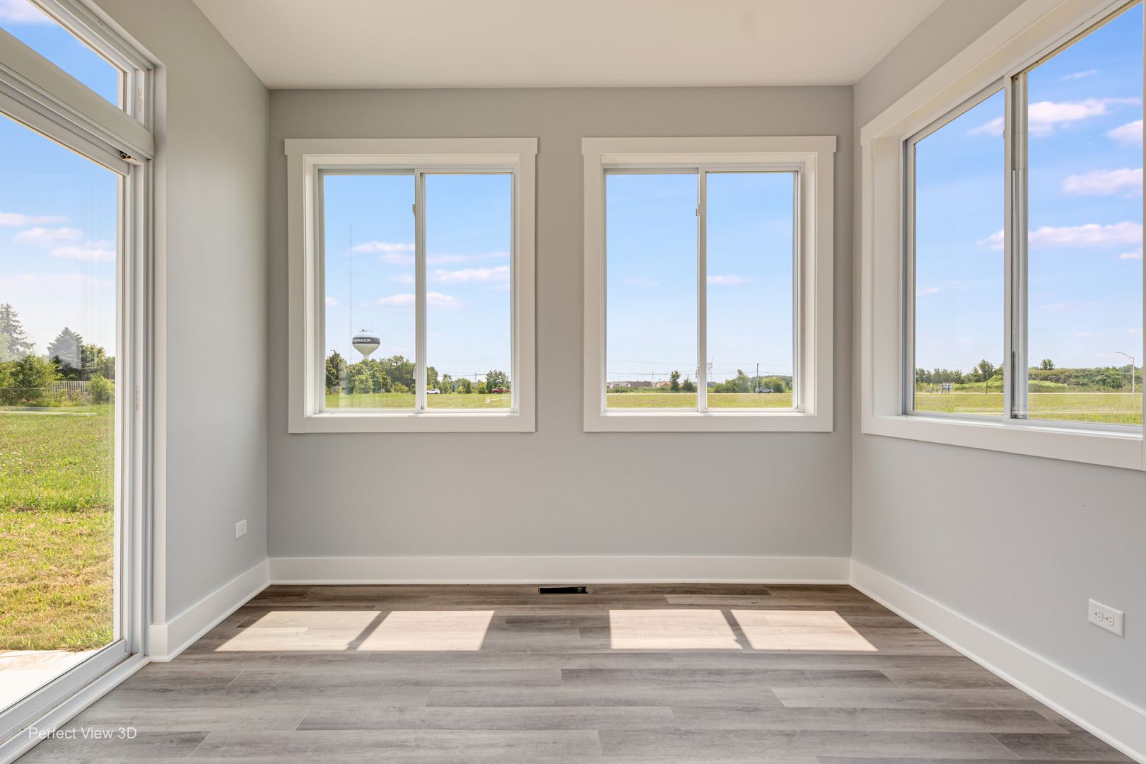 2080 Waters Edge Drive Property Photo 12