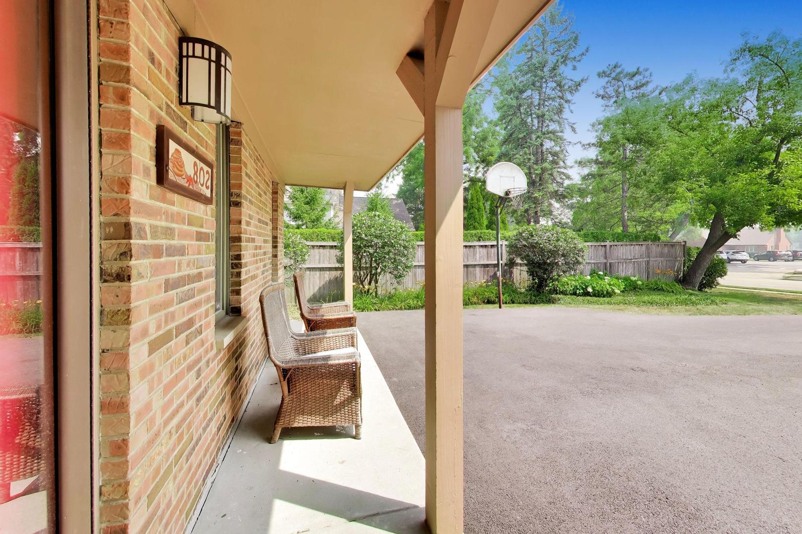 802 Wilmot Road Property Photo 3