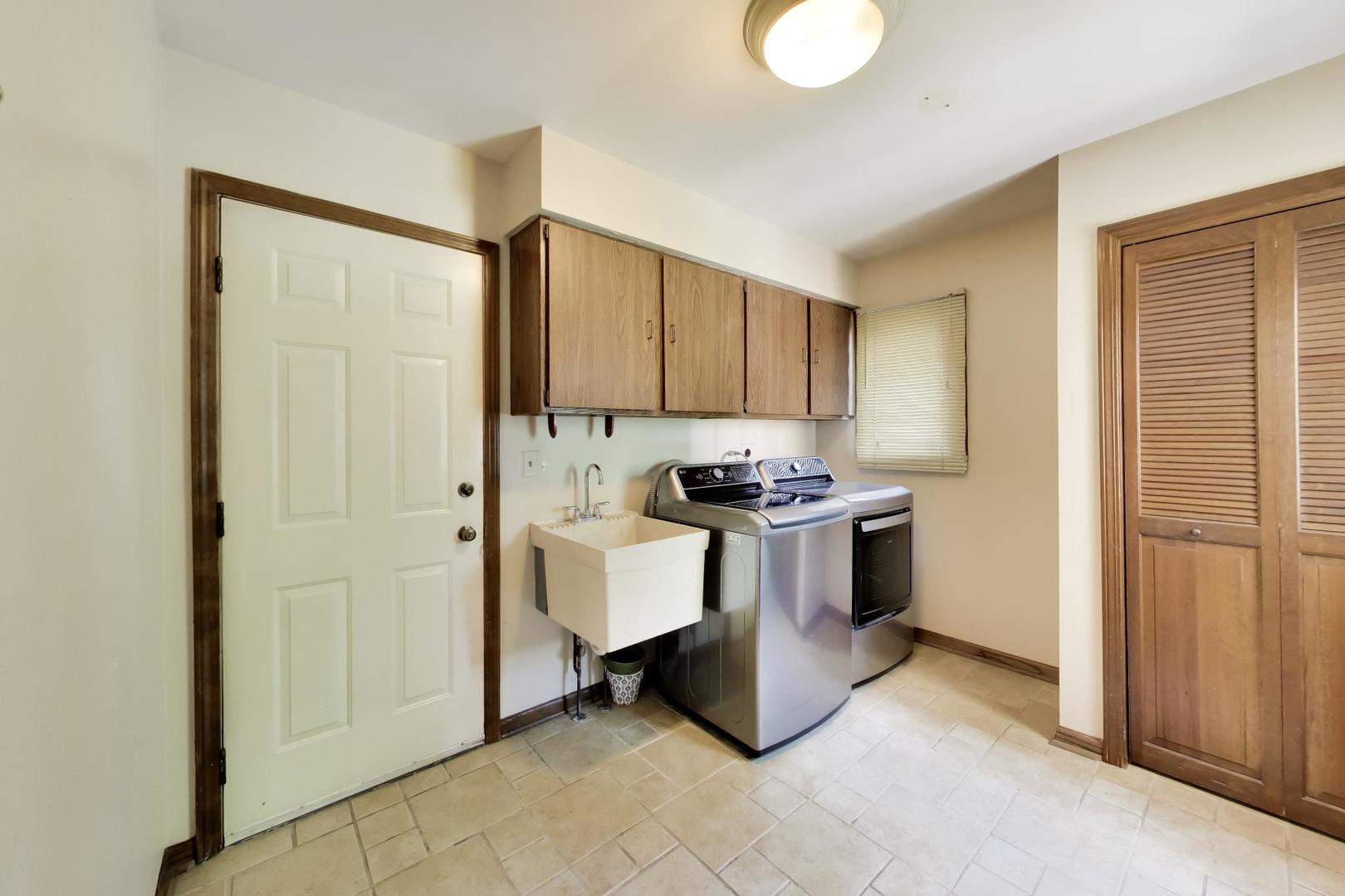 802 Wilmot Road Property Photo 15