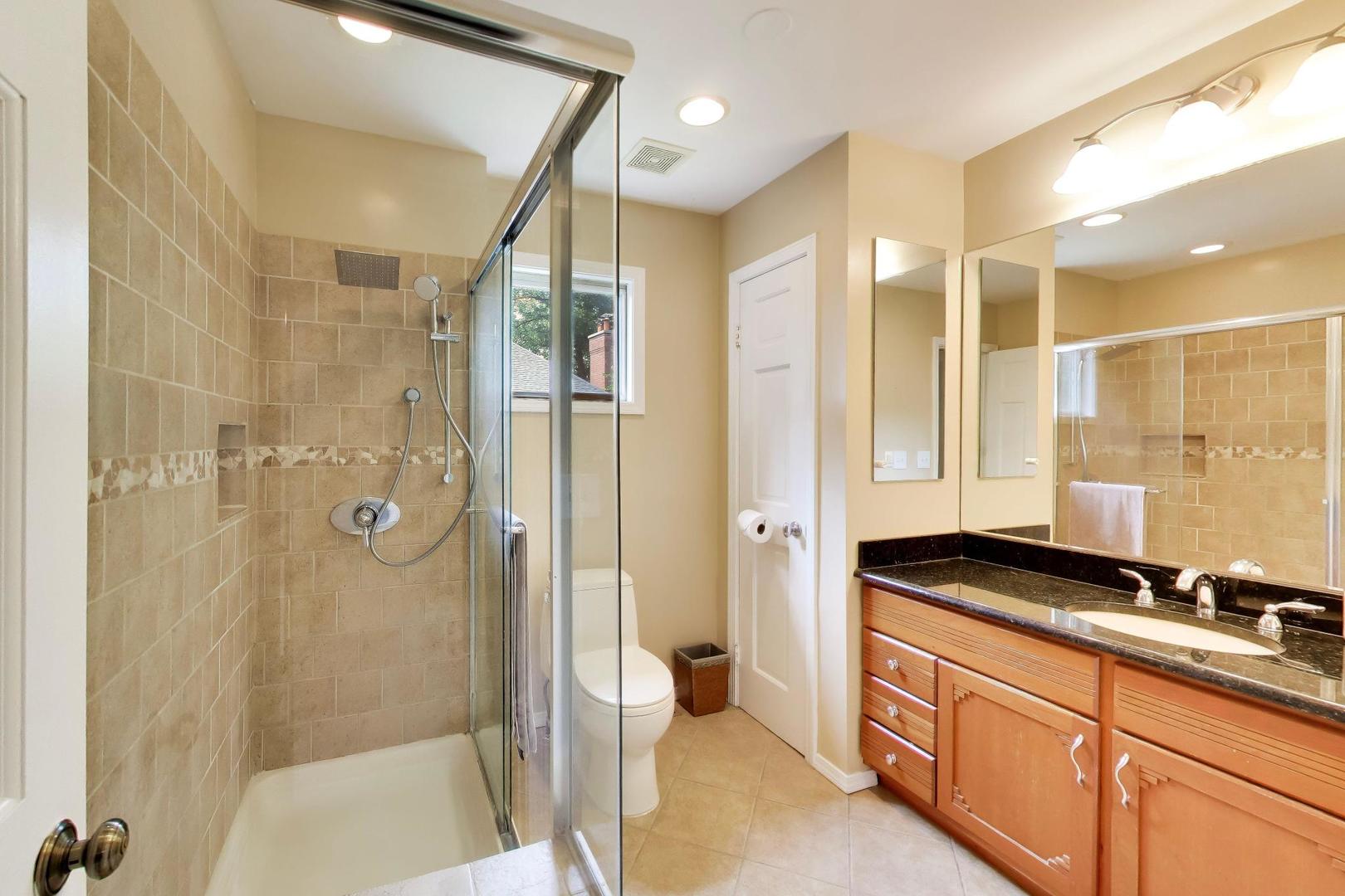 802 Wilmot Road Property Photo 19