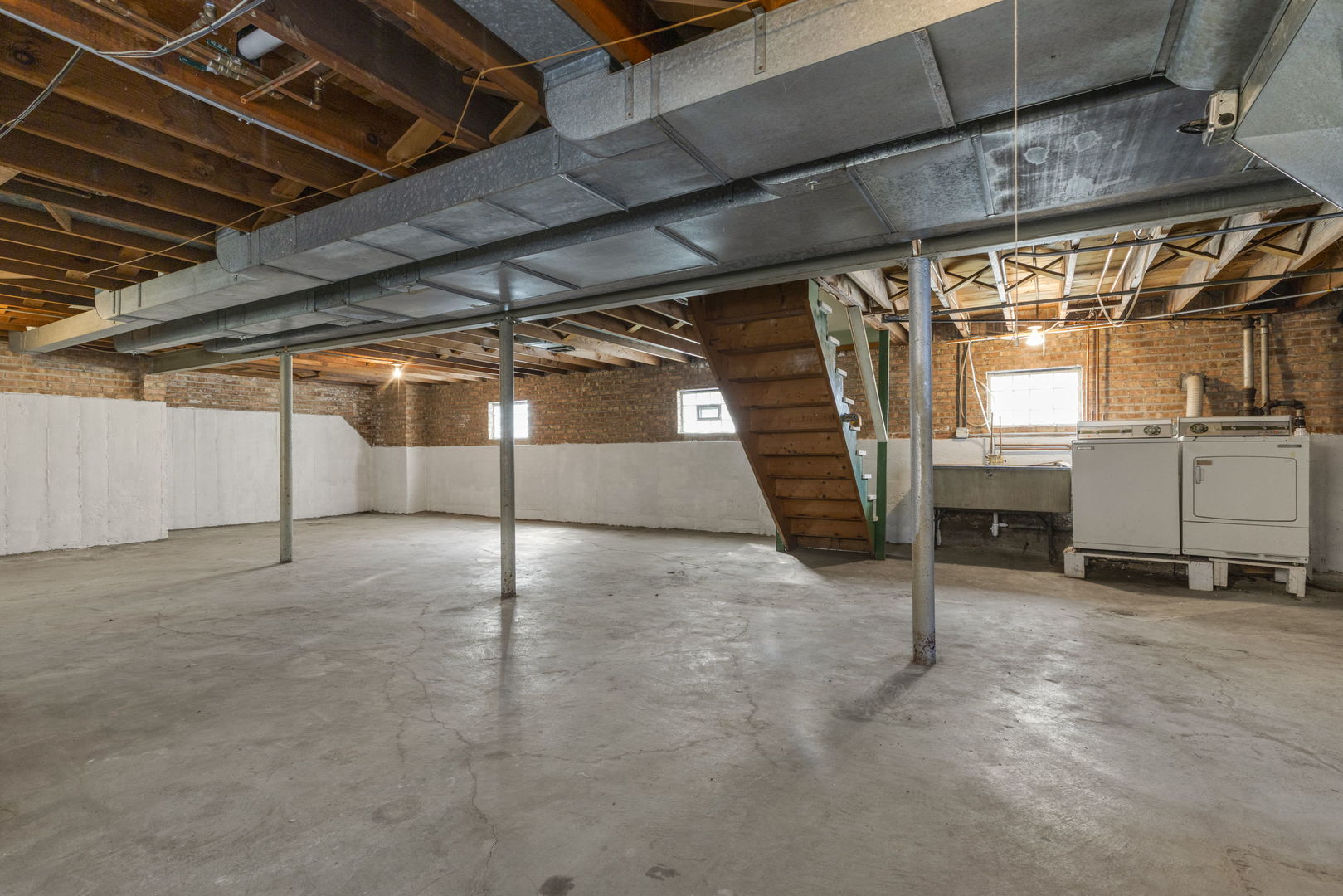 2240 S 9th Avenue Property Photo 17