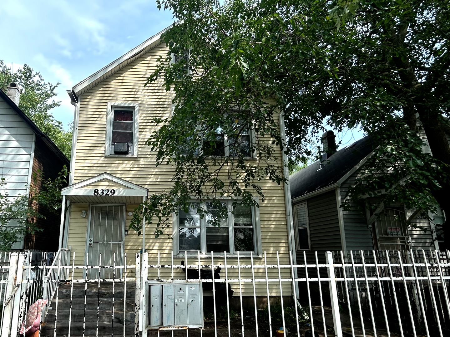 8329 S Buffalo Avenue Property Photo